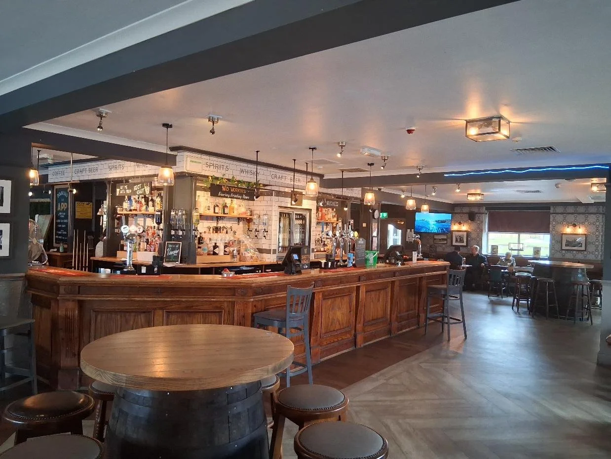 The Beechwood, Glasgow - curved servery from entrance