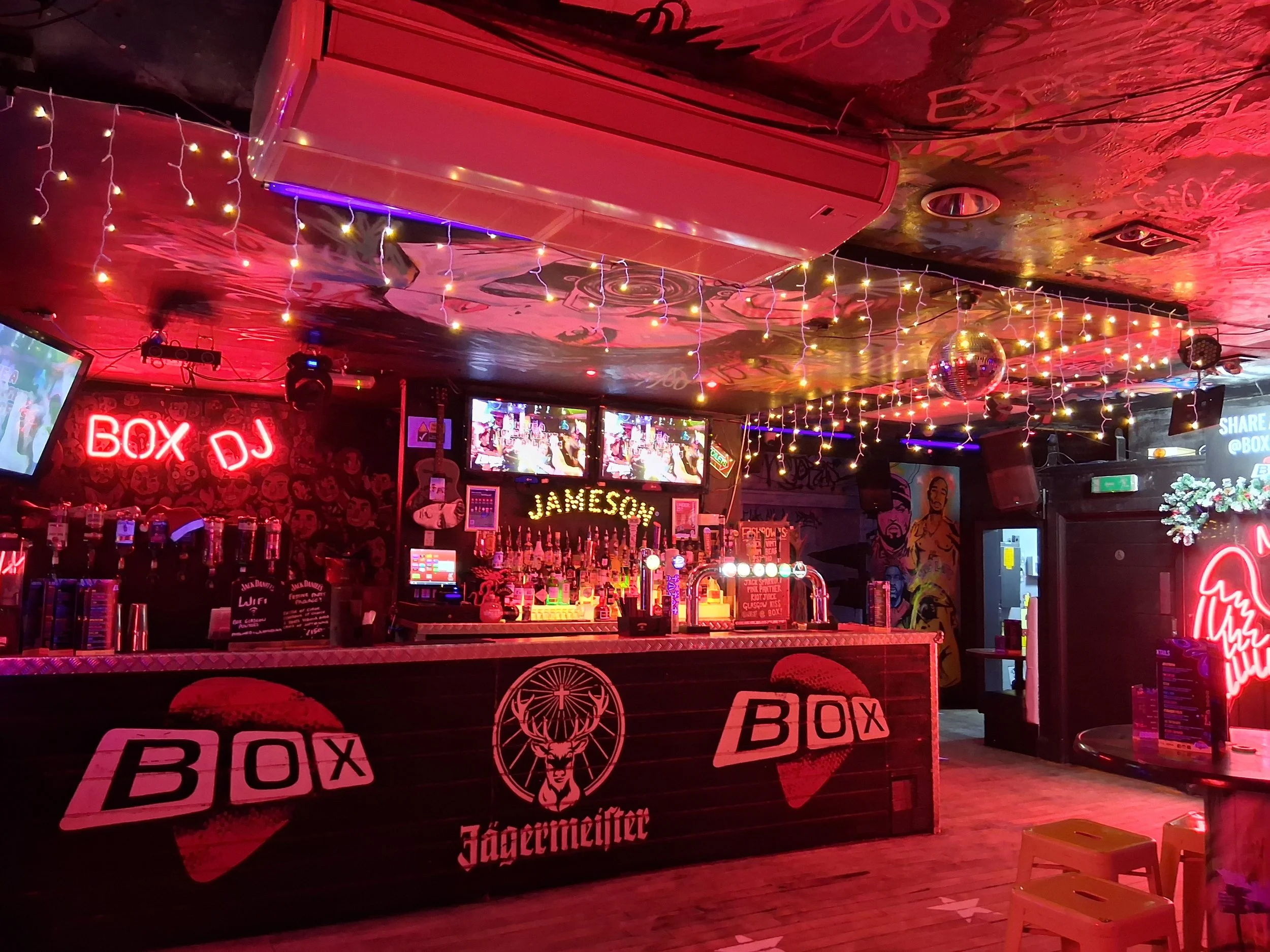 Box, Glasgow - rear servery