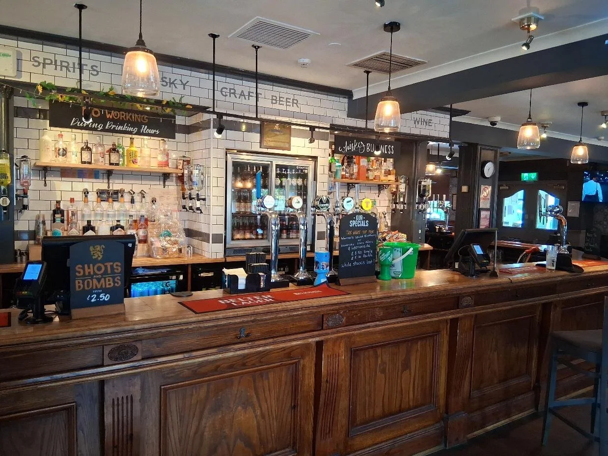 The Beechwood, Glasgow - front servery