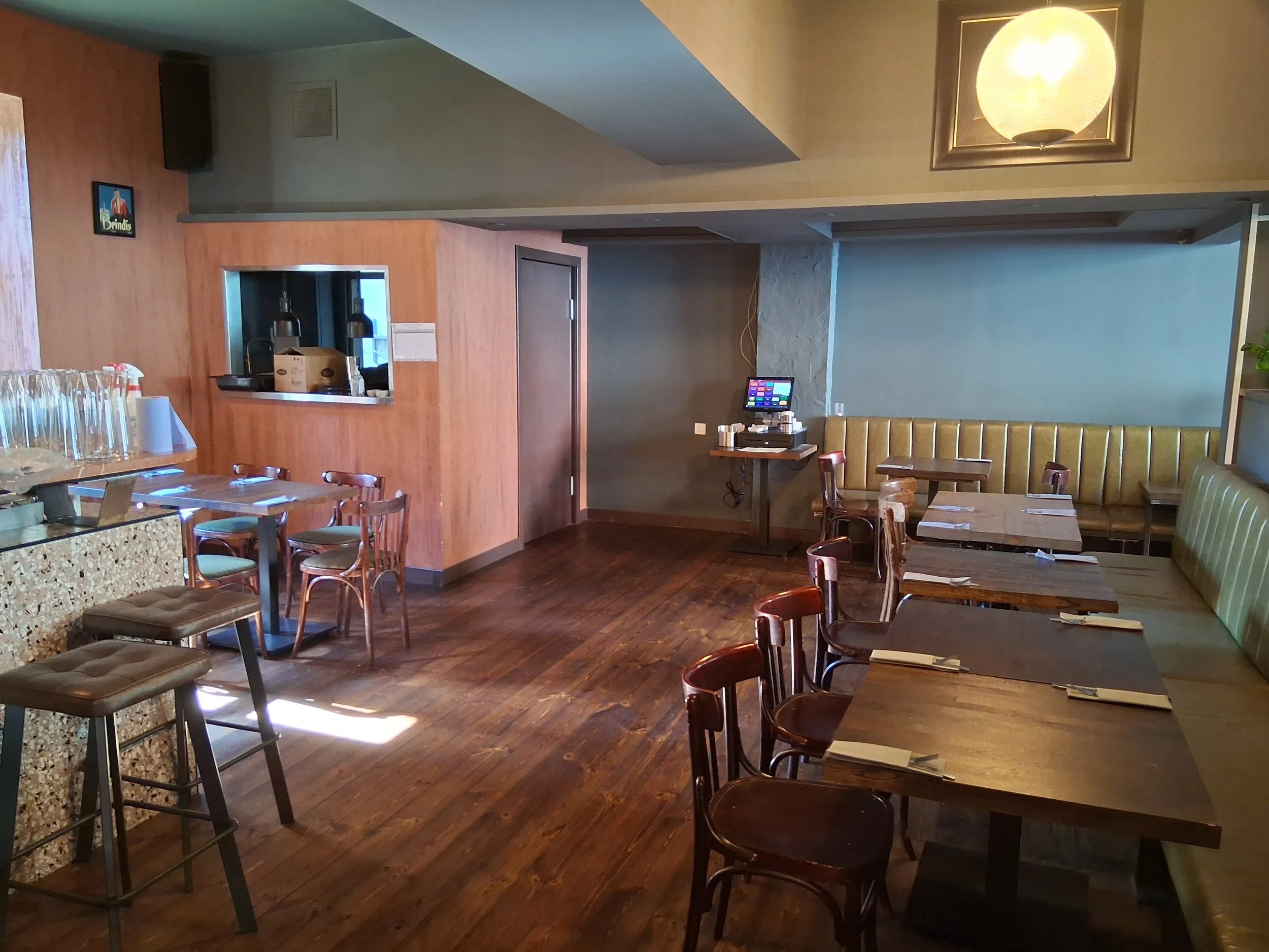 Tabacs, Queens Park, Glasgow - rear room restaurant