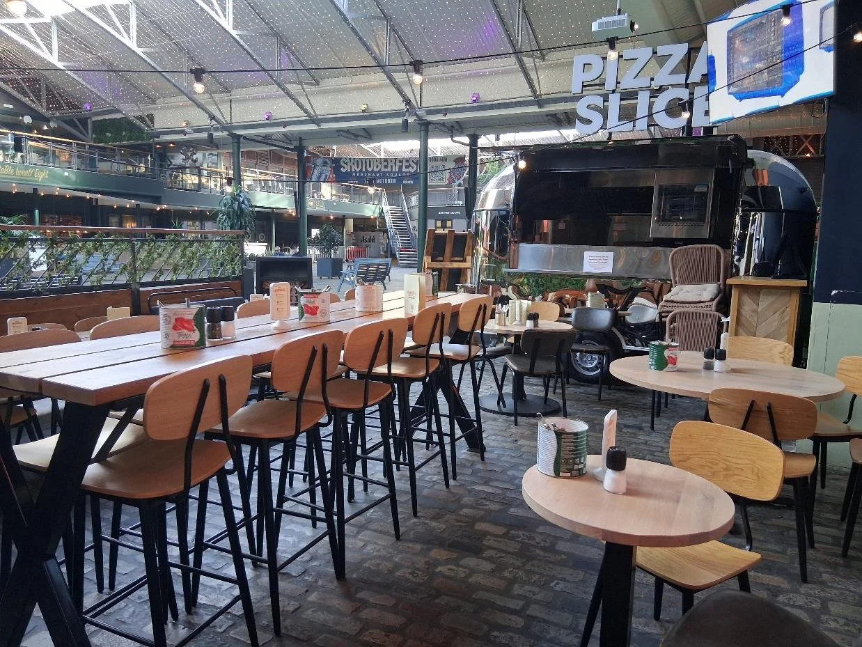 Sano, Glasgow - seating outside in Fruytmarket