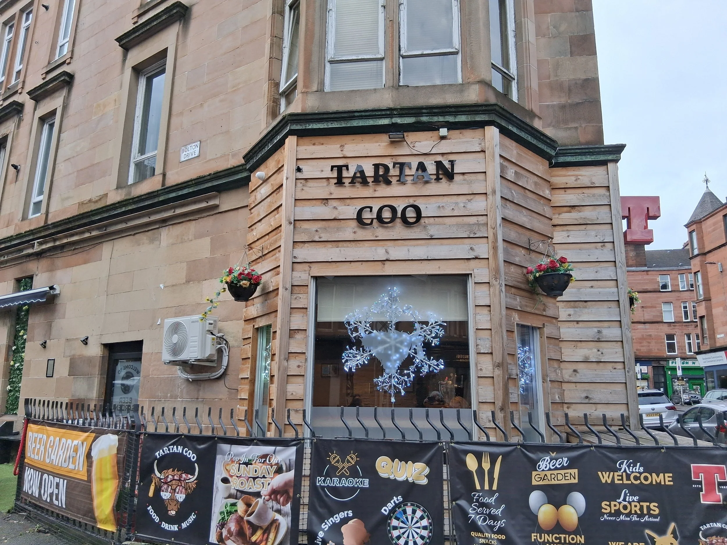 Tartan Coo, Glasgow - corner