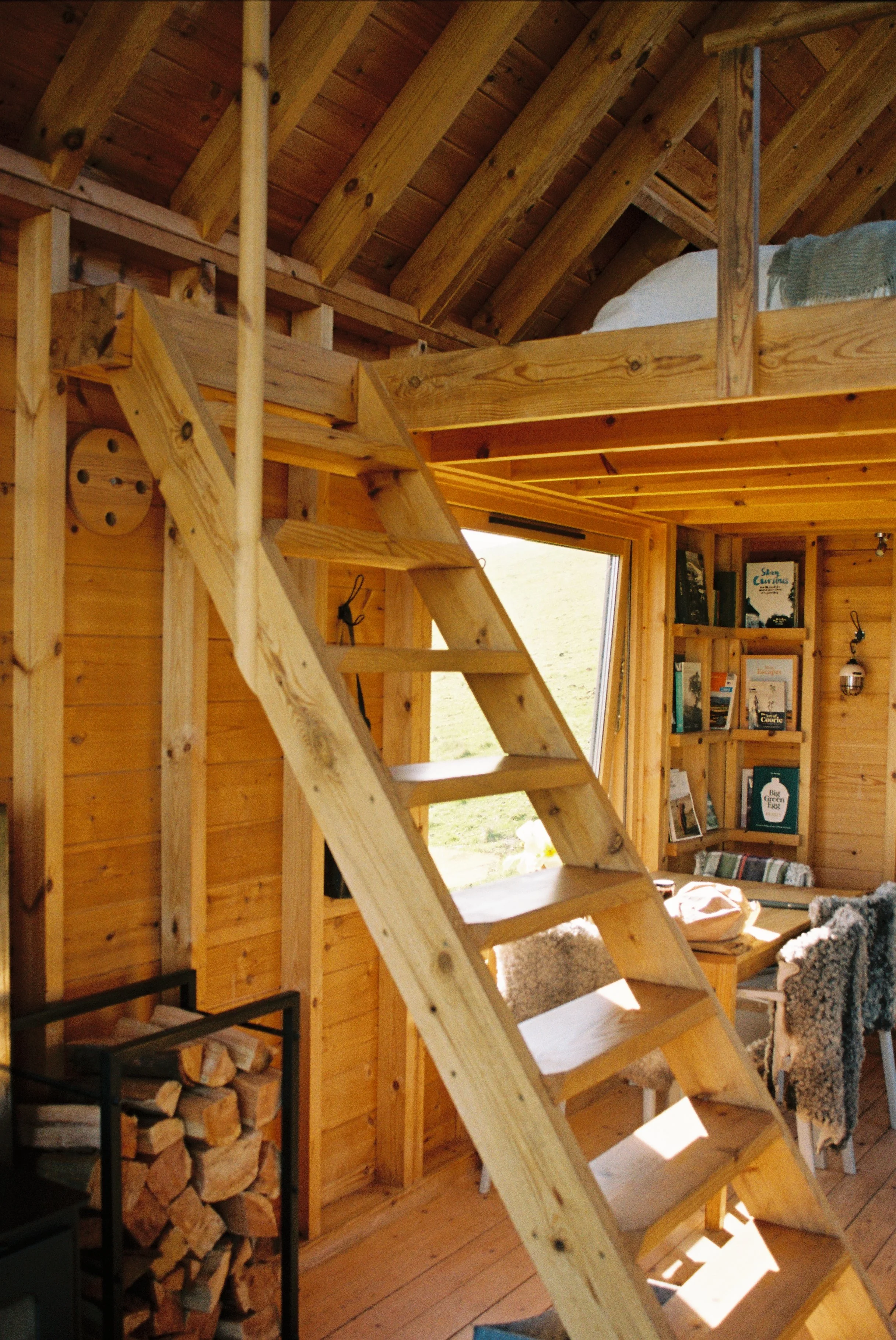 R1-05660-003A.JPG