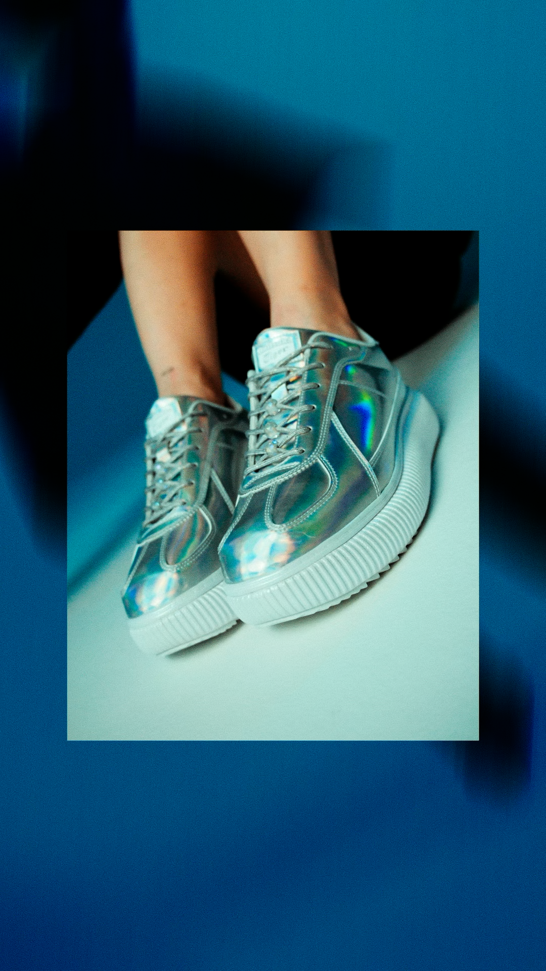 ELLE - Ontisuka Tiger - Stills_02.png