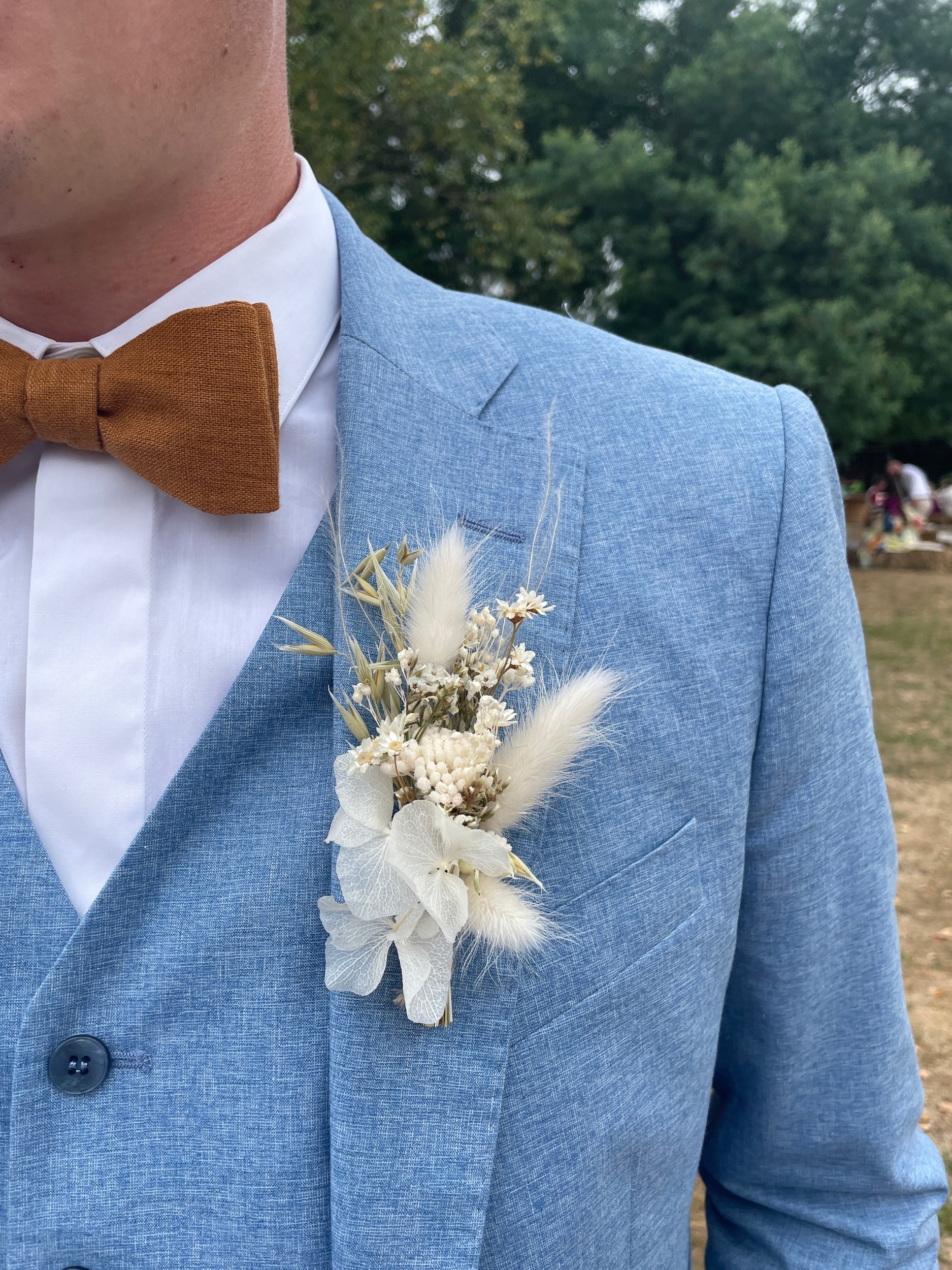 Broche en fleurs séchées personnalisée