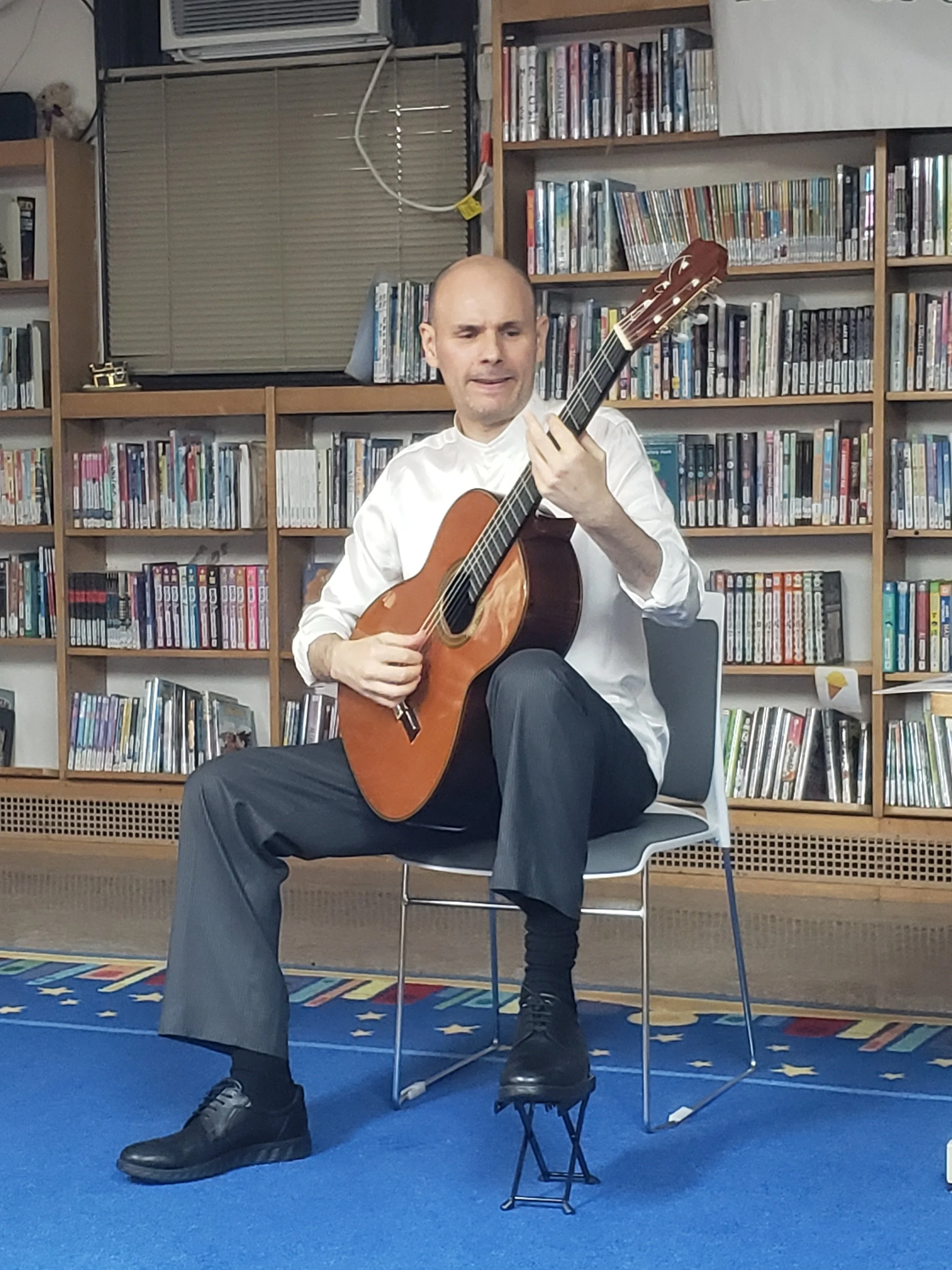 Friends of the Crestwood Library Present: Carlos Pavan in Concert