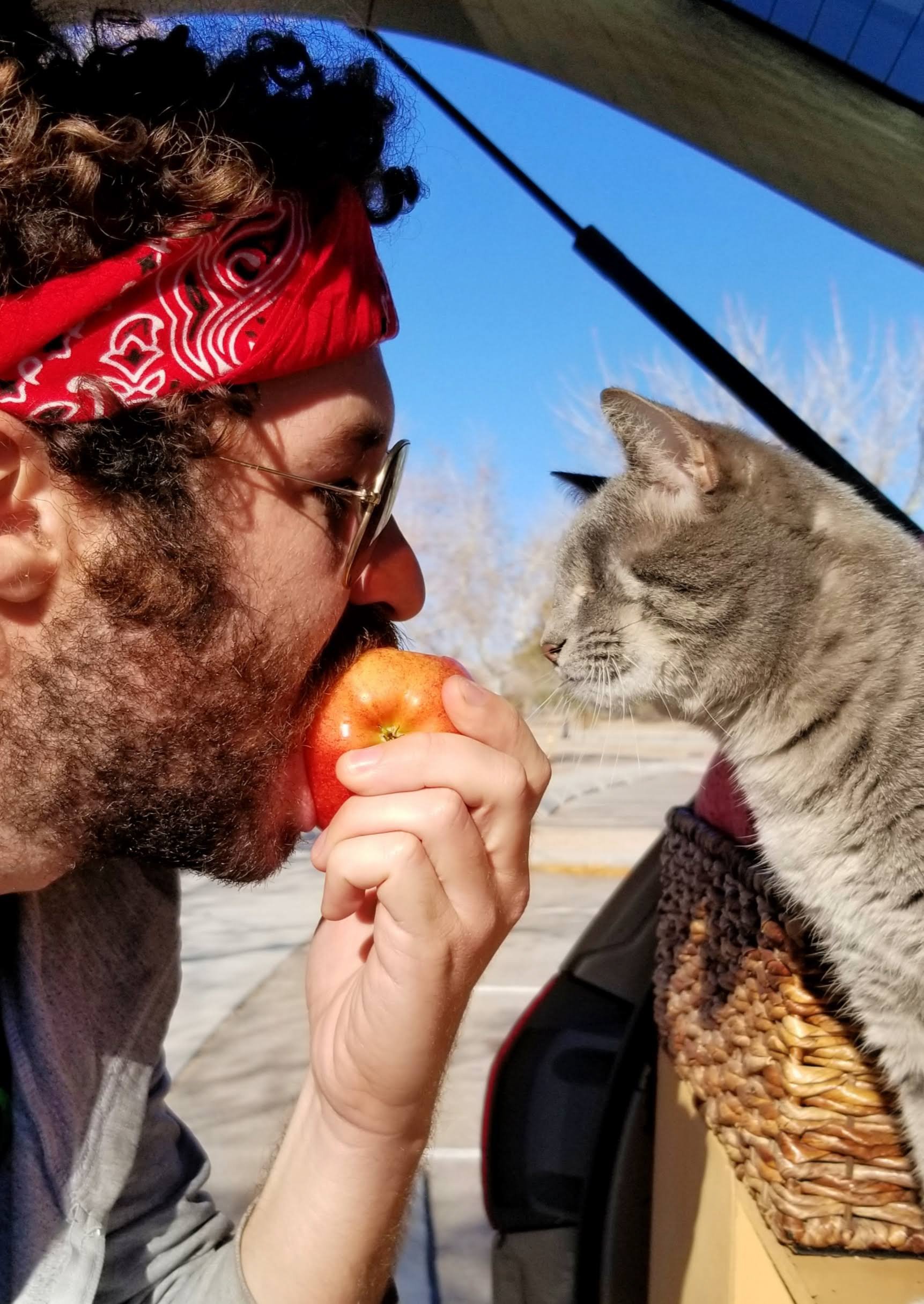 Samus wants that apple