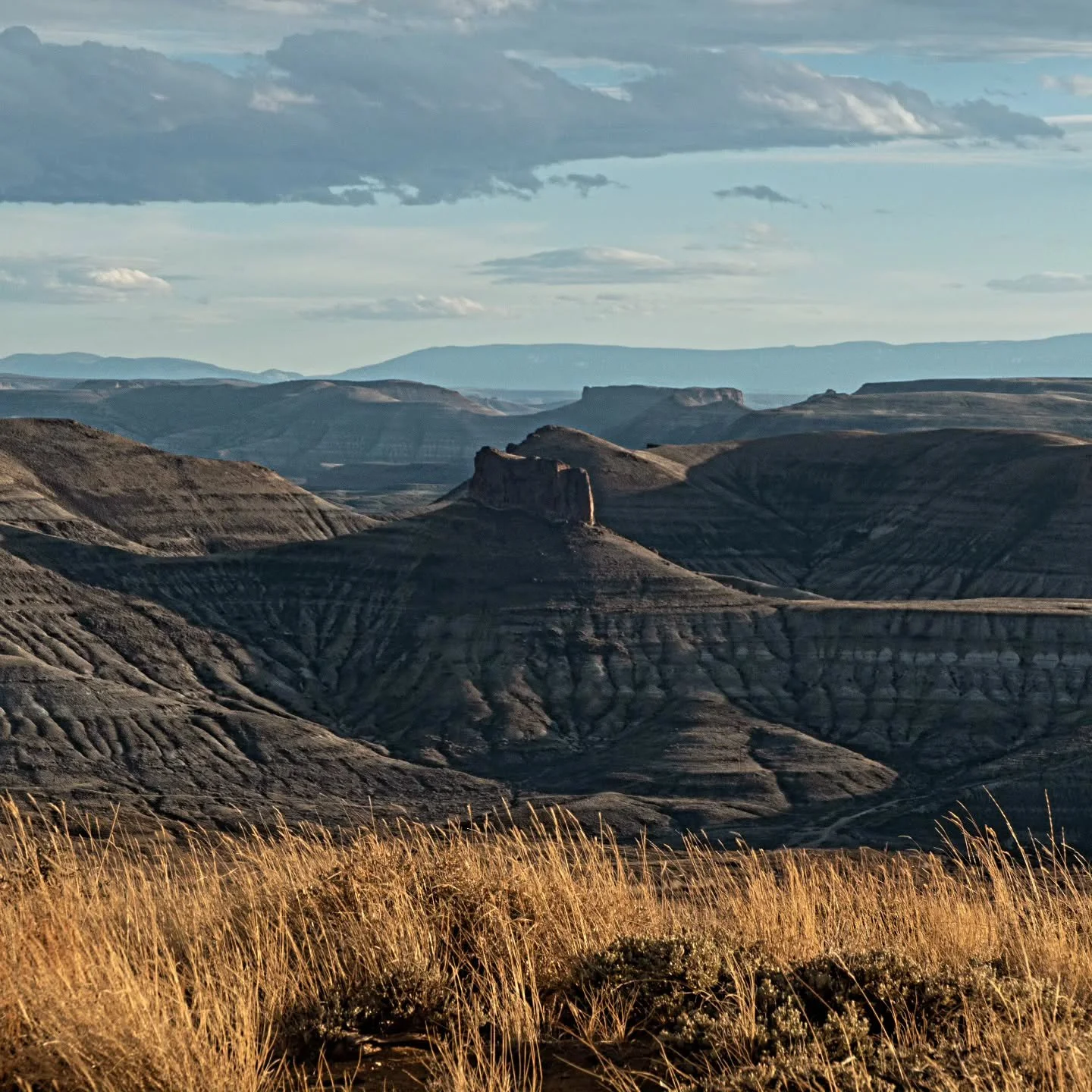 🐎 Pilot Butte Wild Horse Loop. A 24-mile dirt road with 360&deg; of high desert drama

😕 No wild horses to be seen while I was there

😁 I guess I'll just have to go back!

#thatswy 
#explorewyoming
#highdesert
