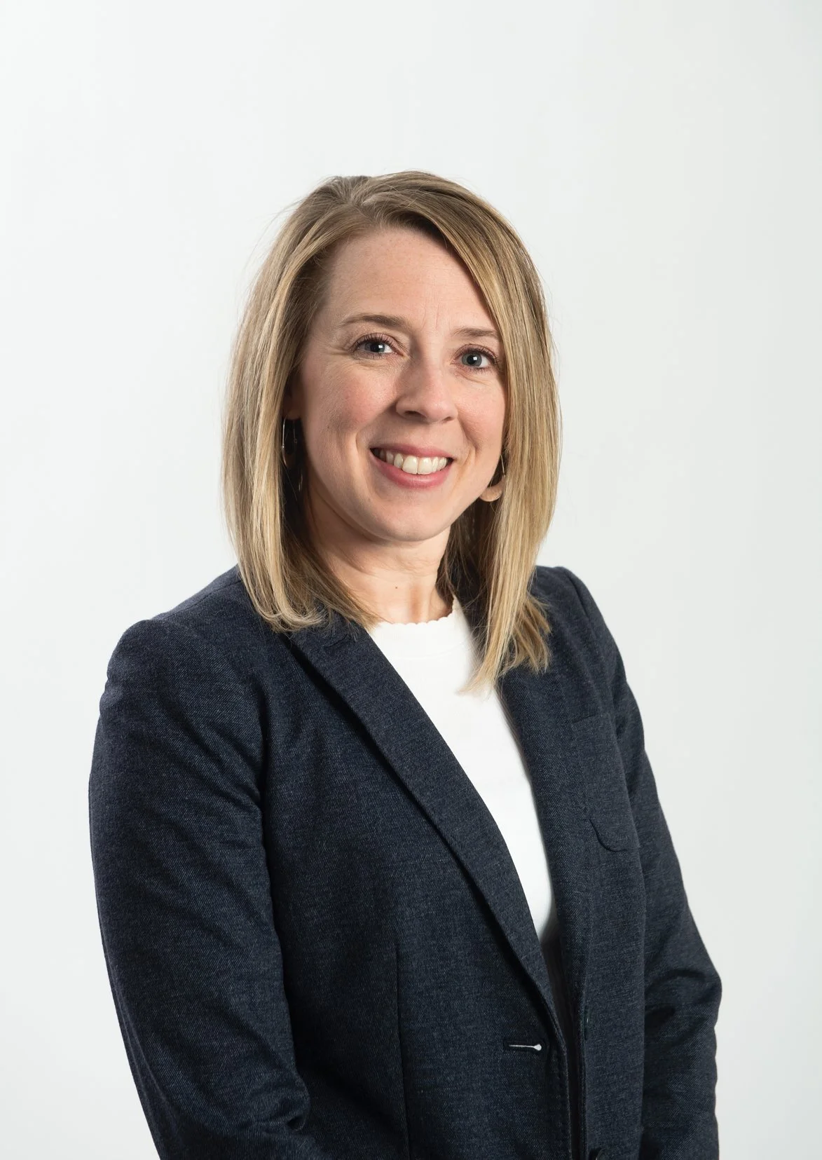 Headshot of Becky Hammond