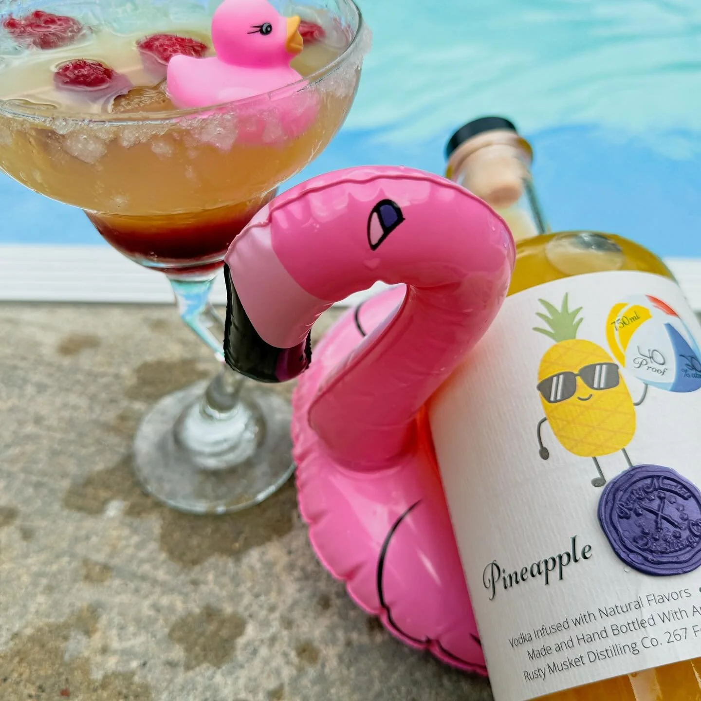 Zero flocks given while sippin on our 
🍍 𝑷𝒊𝒏𝒆𝒂𝒑𝒑𝒍𝒆 𝑽𝒐𝒅𝒌𝒂 🍍

Get yours this weekend ($33) to be in a summertime state of mind ☀️