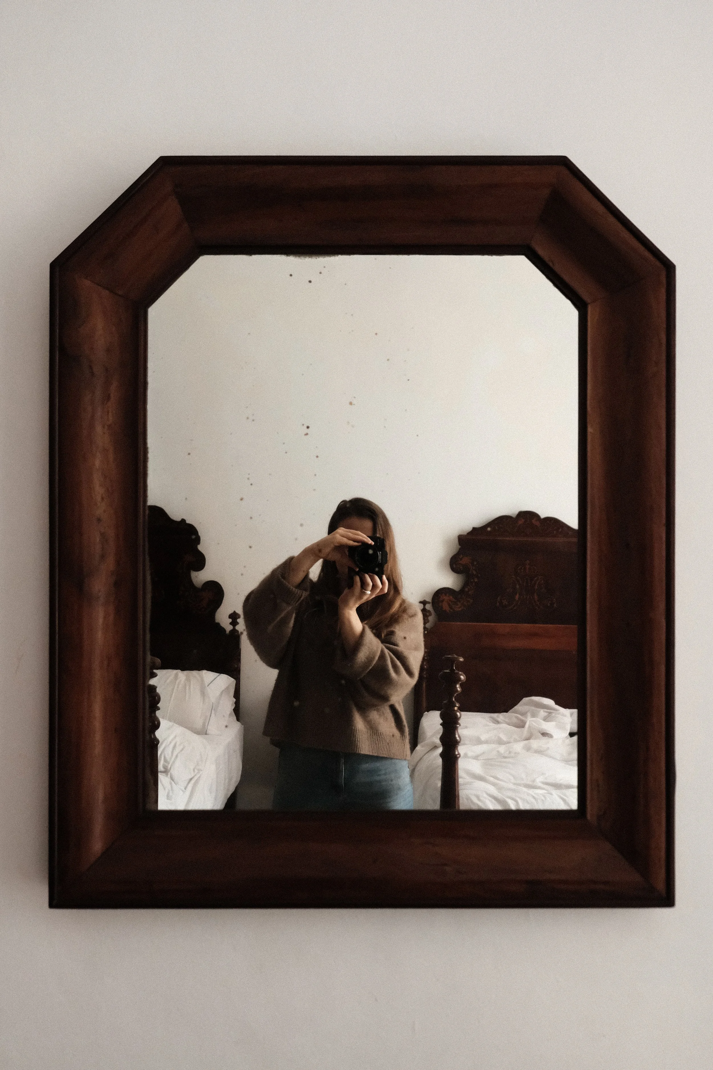 L’Énergétique des Miroirs — Ce qu’il faut savoir avant de les accrocher chez Soi 