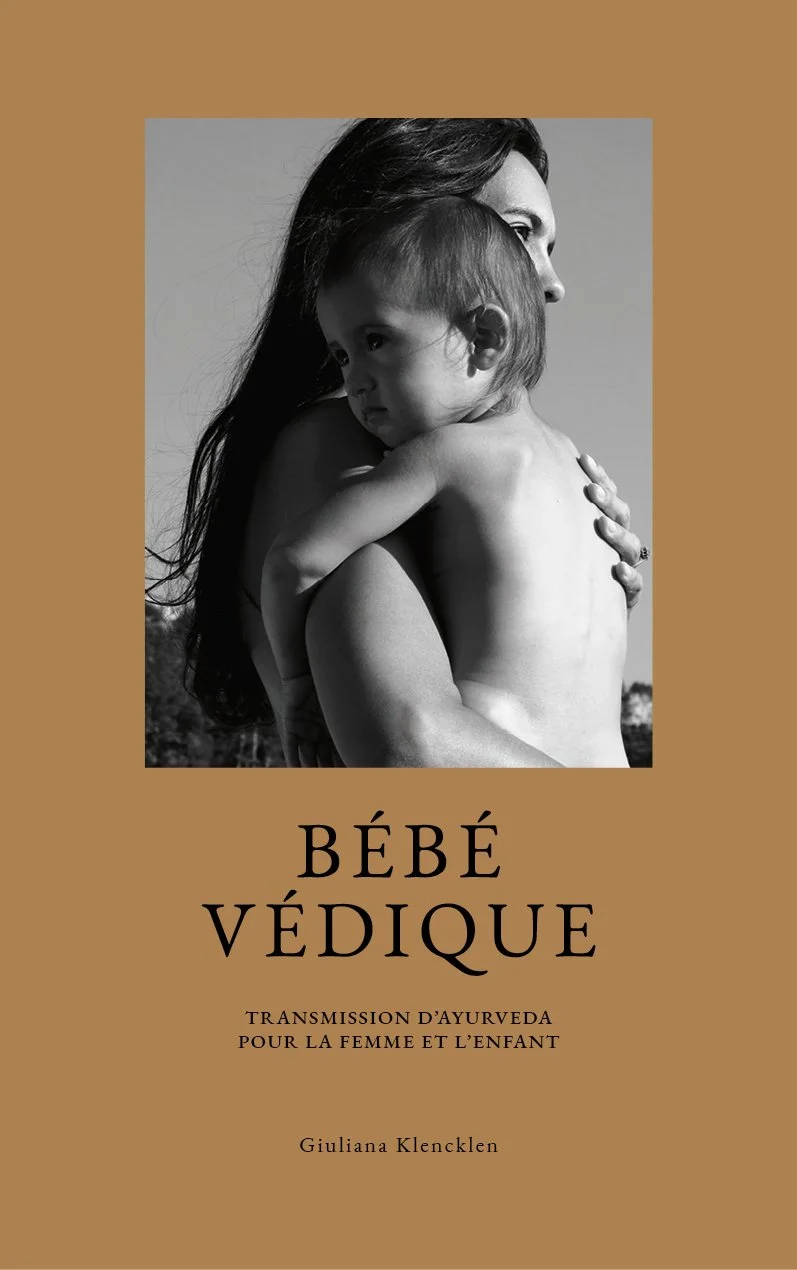 2026_graphic_design_bebe_vedique_cover_communication_FR.jpg