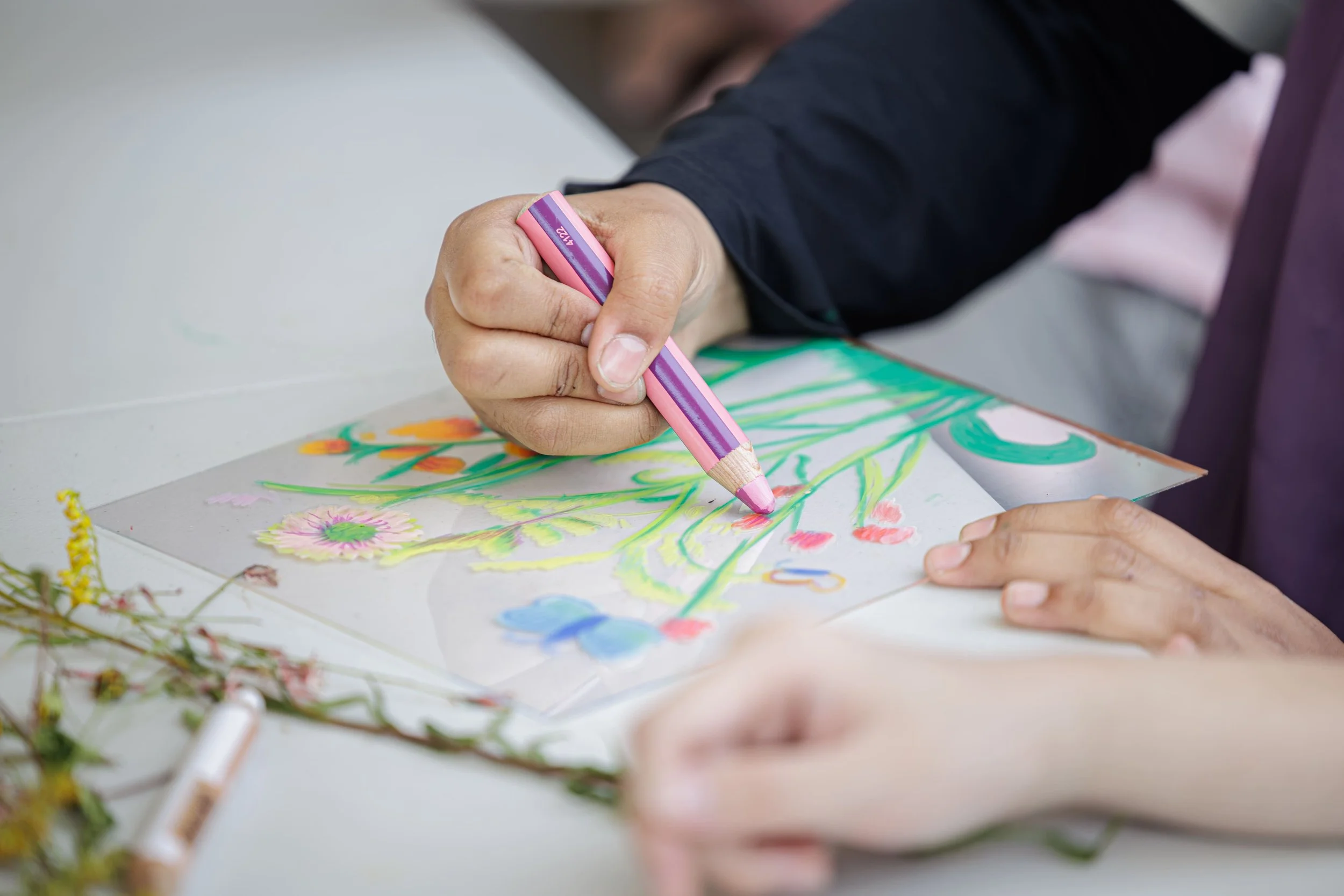 Asia Sztencel – Tracing the Wild Garden Workshop, Kingsland Wildflower Festival, 2025. Photo: Tao Ho
