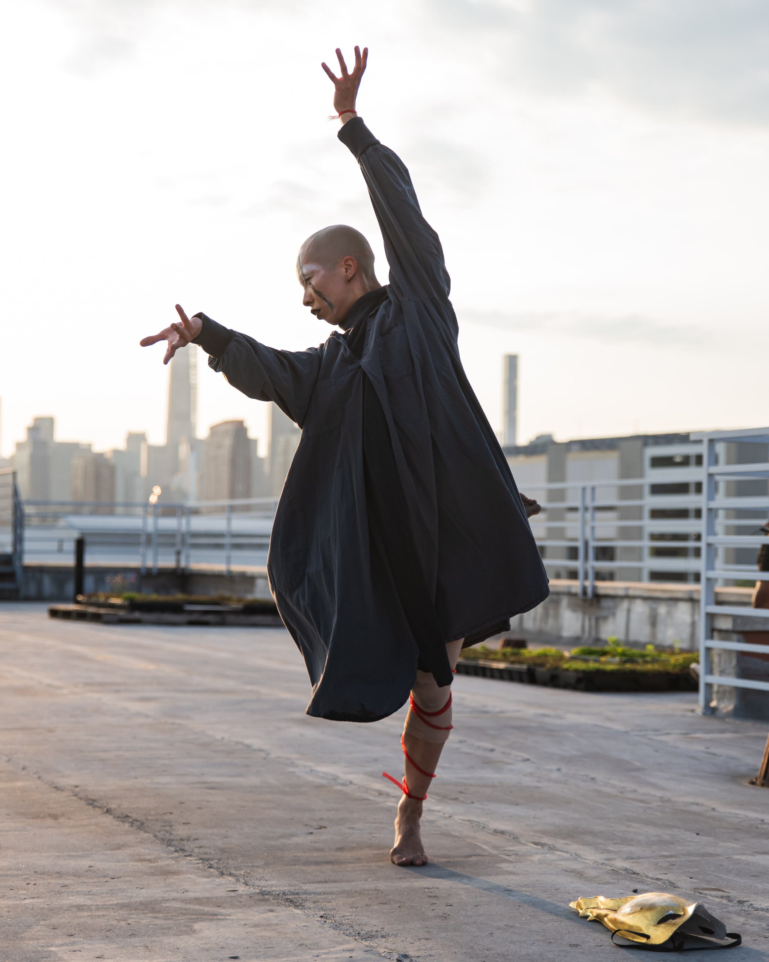 Live Dance Performance by Mizuho Kappa, WE ARE NATURE: The Microcosmic Dance - Solstice Celebration, 2025 Photo: Effy Grey,