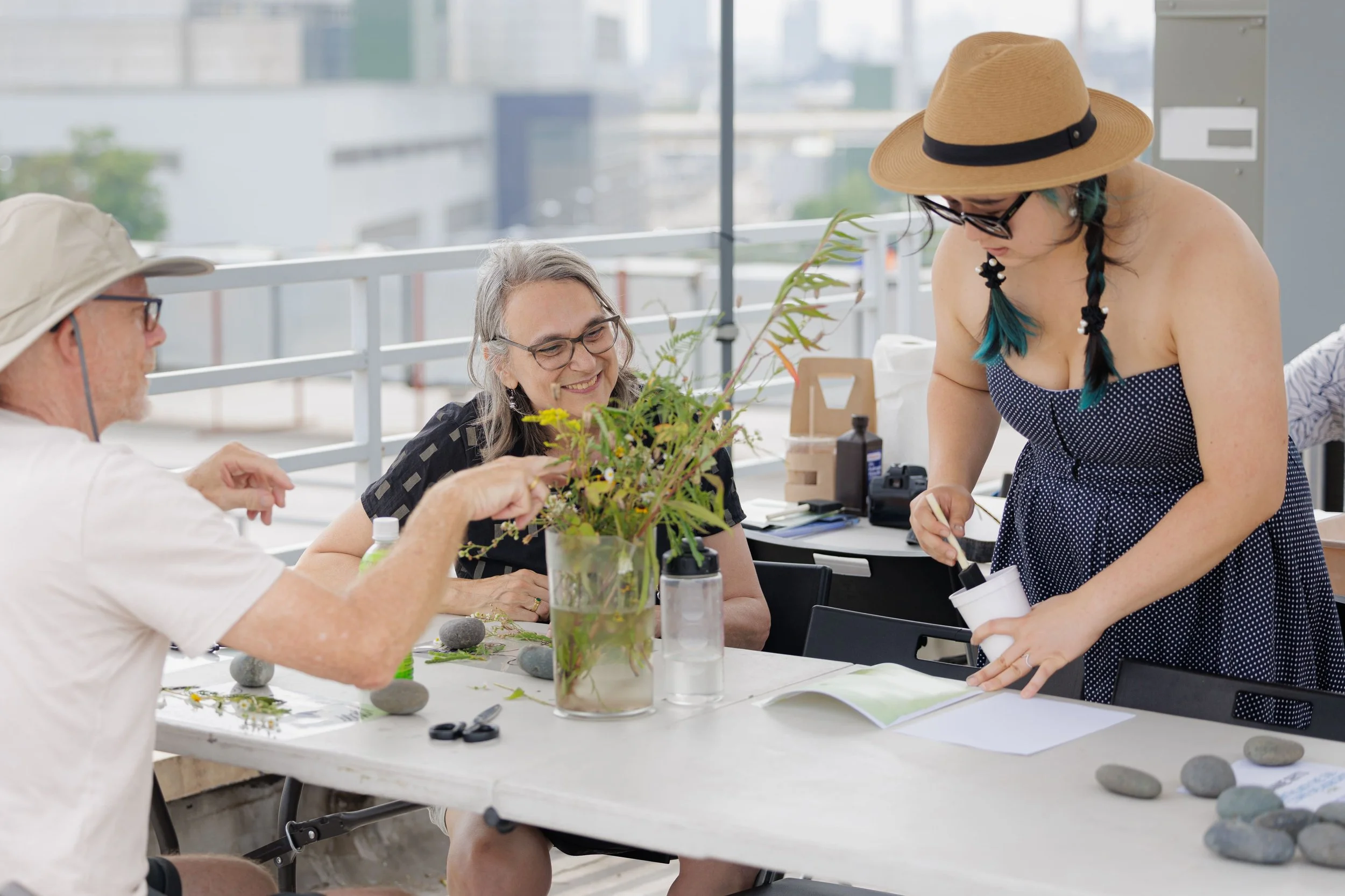 Jeannie Rhyu – Printing with the Sun Cyanotype Workshop on Middle Roof, Kingsland Wildflower Festival, 2025. Photo: Tao Ho