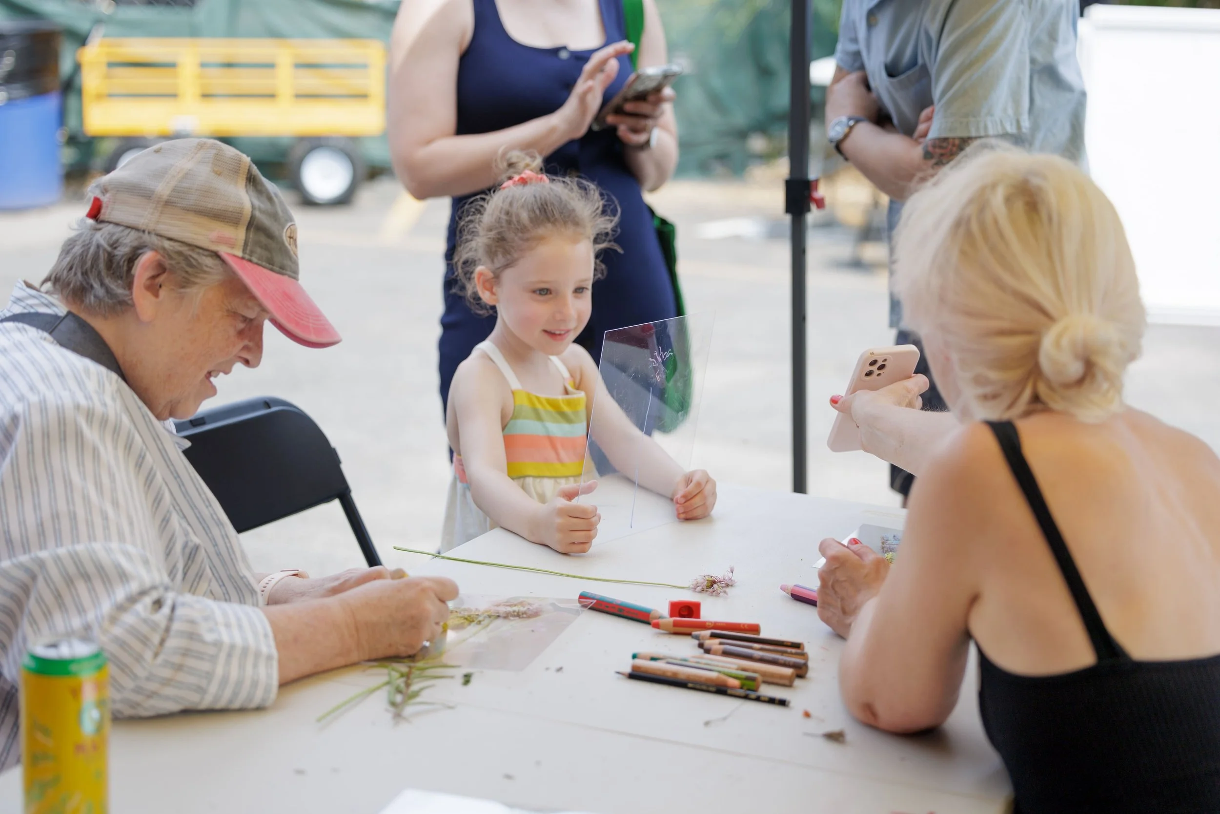 Asia Sztencel – Tracing the Wild Garden Workshop, Kingsland Wildflower Festival, 2025. Photo: Tao Ho