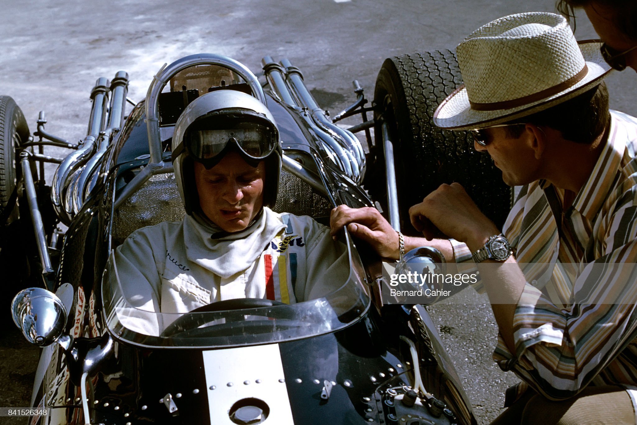 Bruce McLaren in his Eagle-Weslake T1G. Grand Prix of France, Le Mans Bugatti, 02 July 1967
