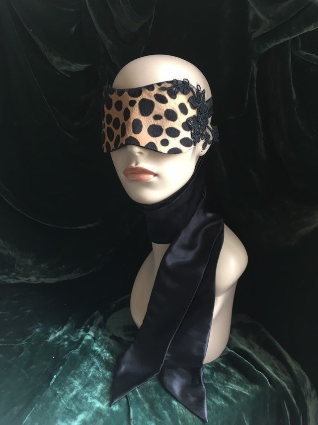 https://i.etsystatic.com/5272026/r/il/29be03/1896765897/il_fullxfull.1896765897_semv.jpg