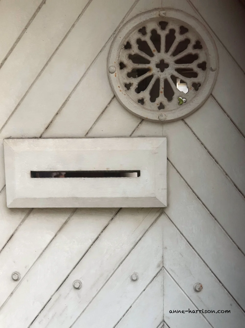 The old baby door in Chjmes 