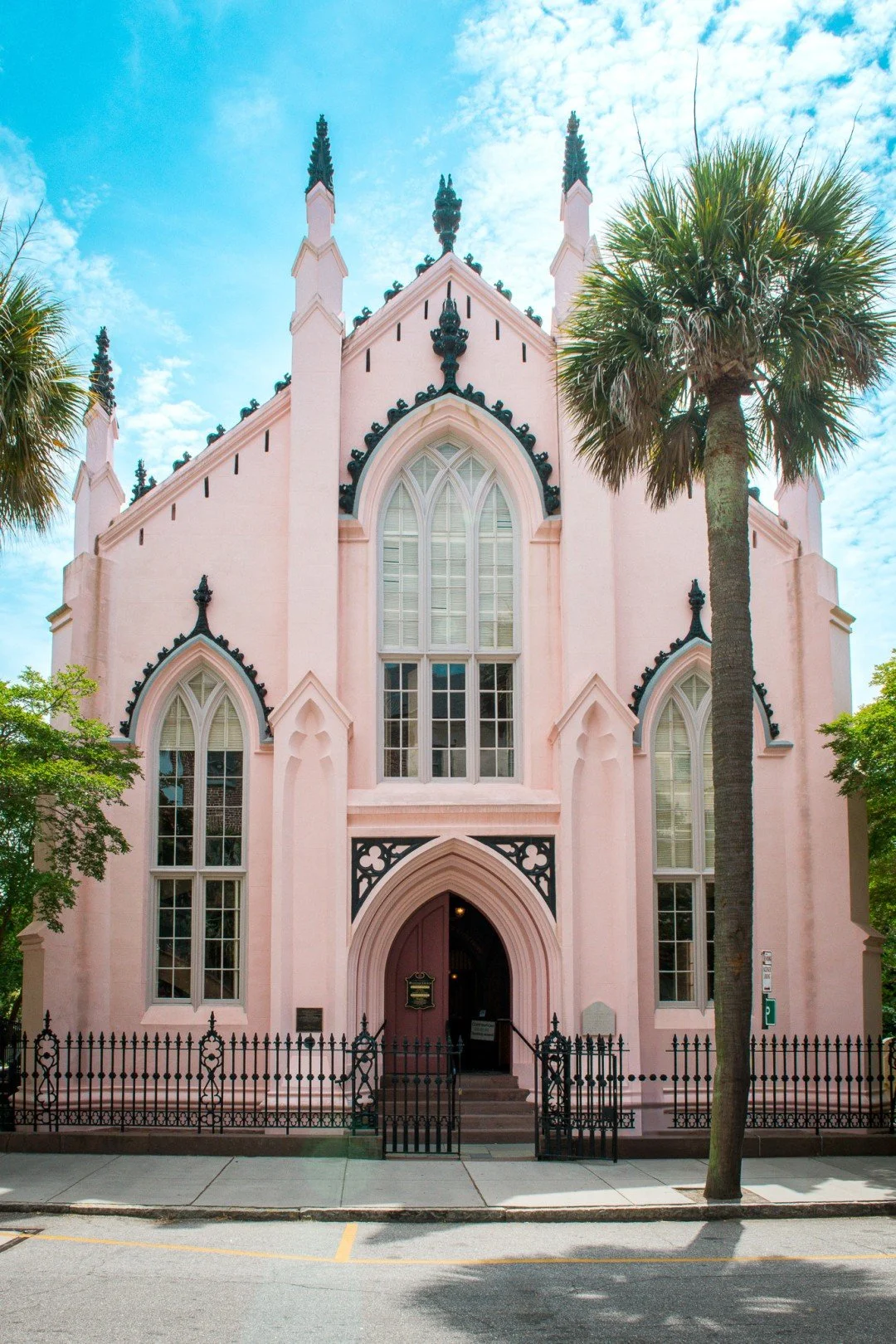 Charleston, South Carolina is best known as the Holy City and it&rsquo;s not hard to see why. A plethora of gorgeous, historic church spires paint the downtown skyline. Throughout the original Thirteen Colonies, Charleston was one of the few places t