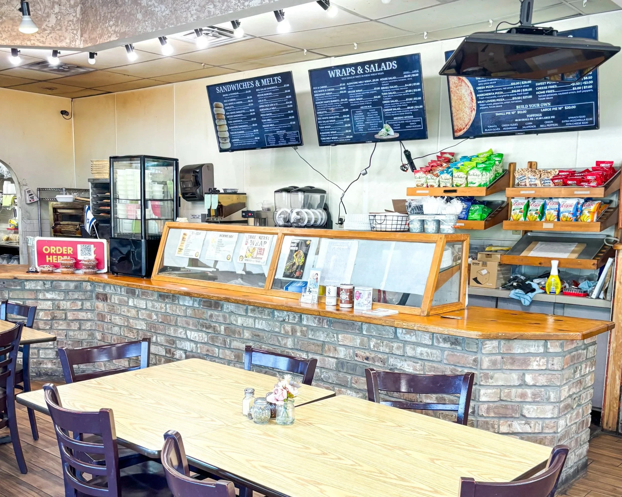 Benny's Bagels Interior