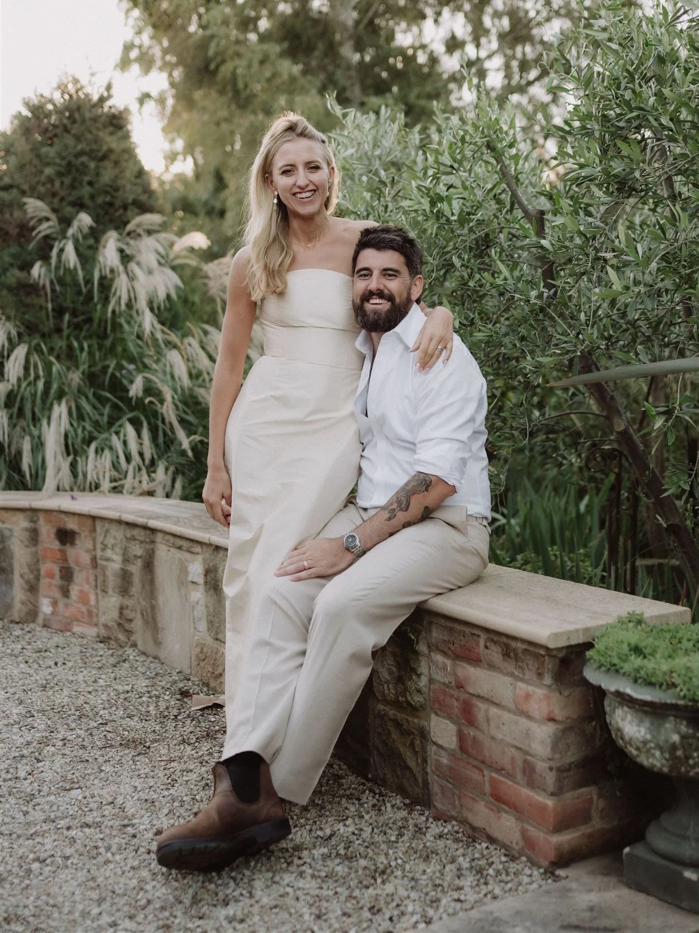 Pete + Em - what a couple of hotties! Photos fresh off the press from @jon.gazzignato - so many more to come because every single photo is ICONIC, I want to post them all. ❤️
