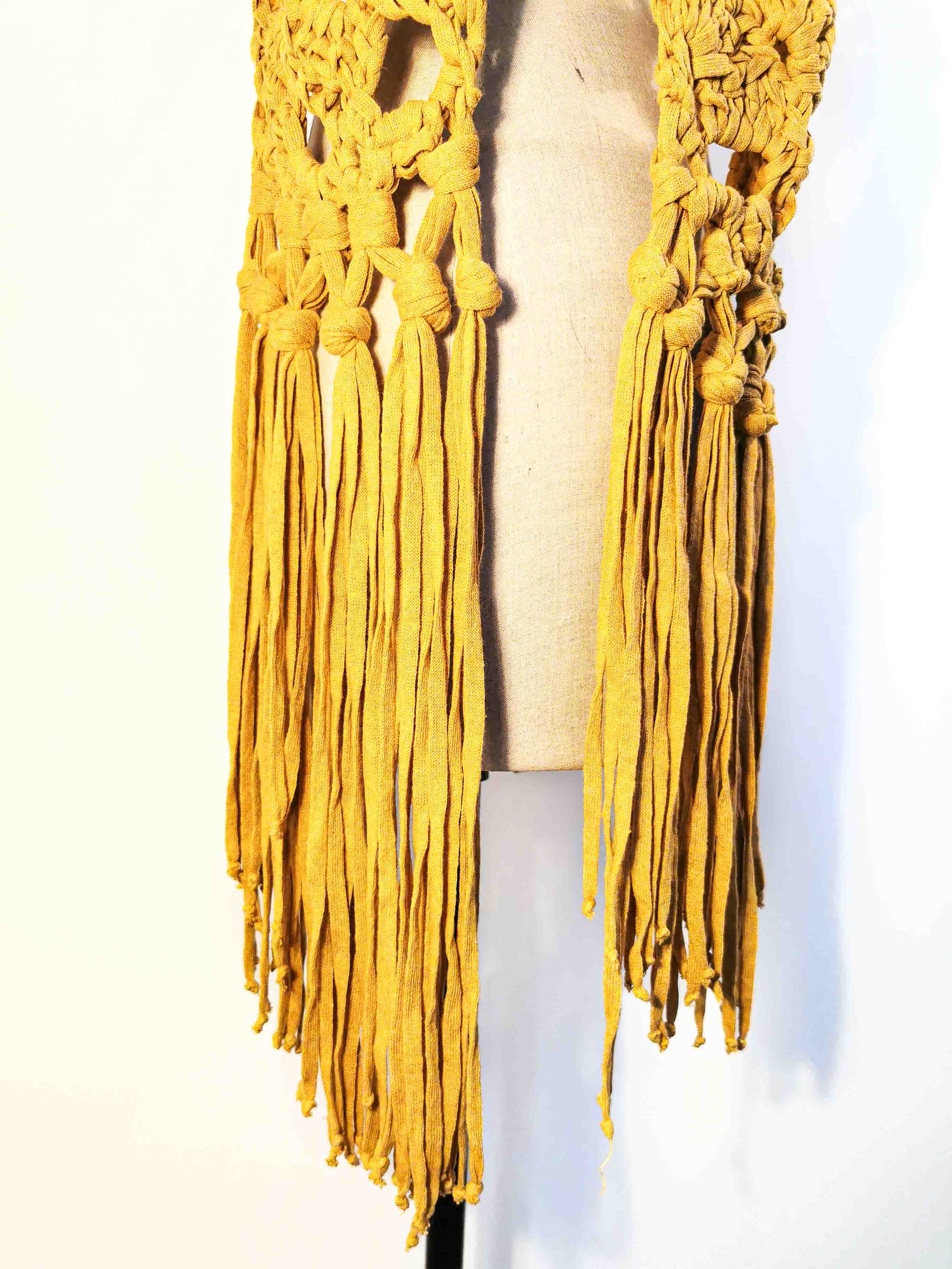 Chunky lace scarf_ocre_fringe.jpg