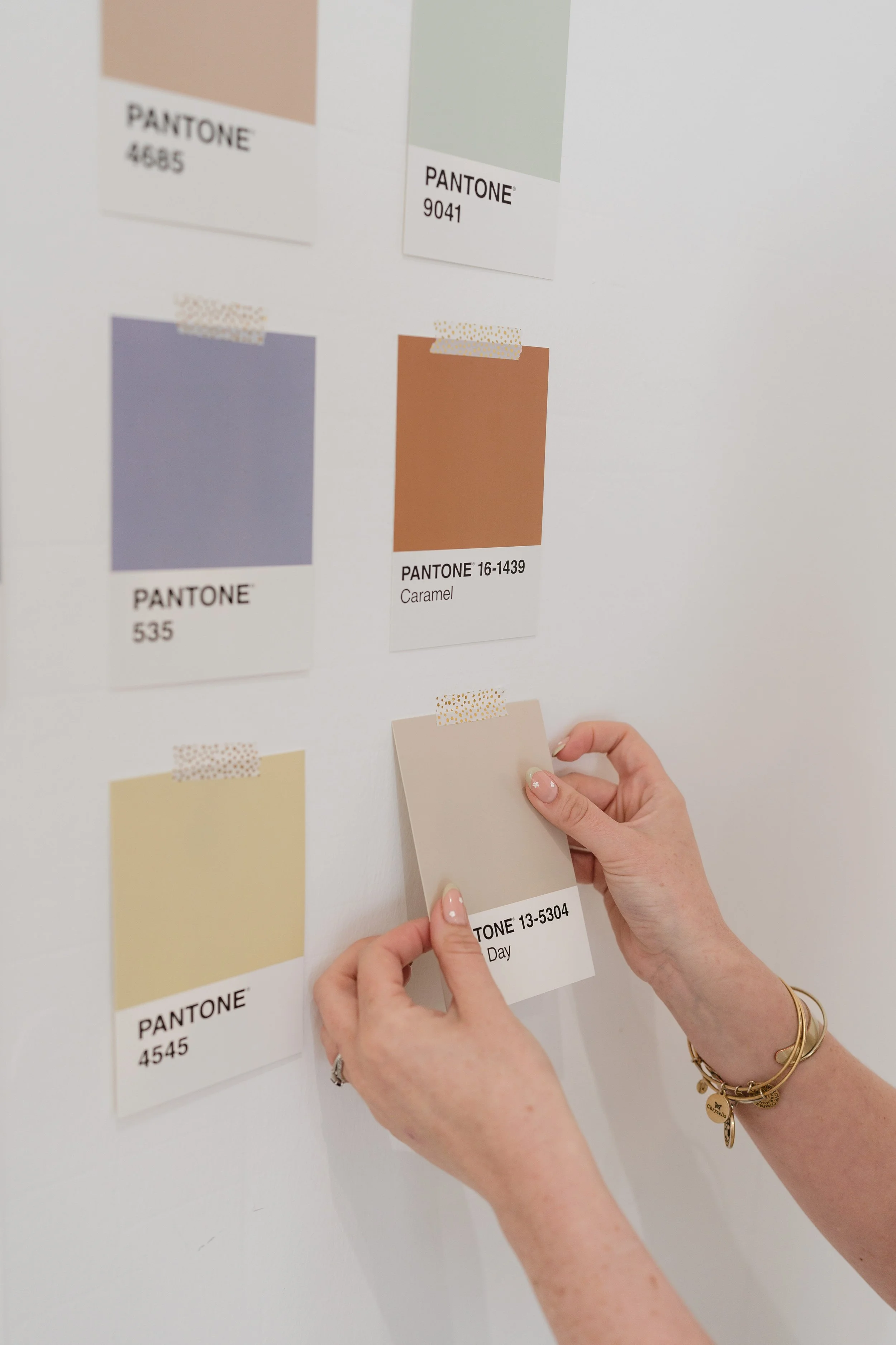 Personal Brand Shoot with Brand & Graphic Designer - Make It Pretty Creative