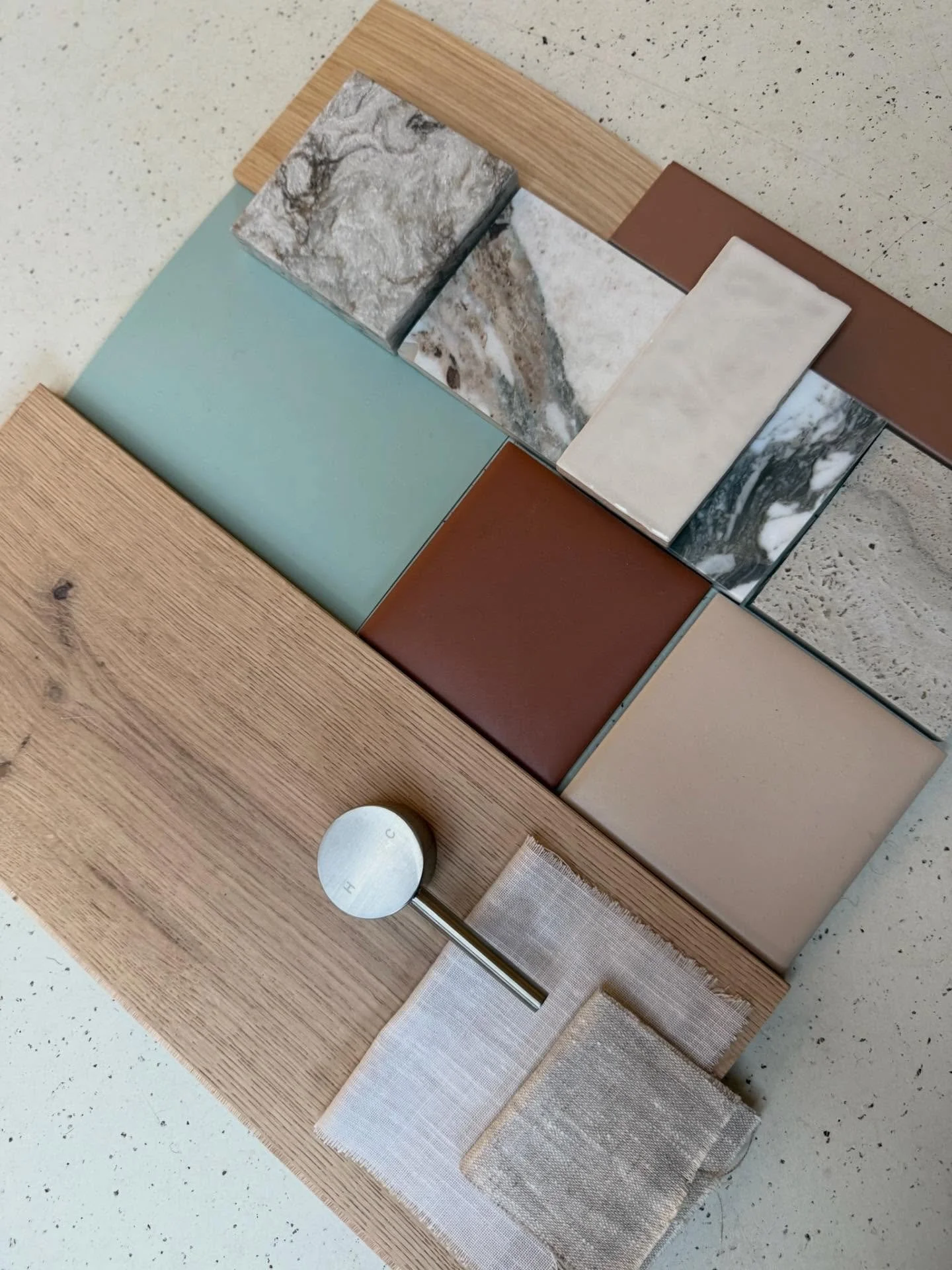 LIFE LATELY 💚 A few of my favourite snaps from the last few weeks. 

1. Putting together a scheme for a new development project.
2. Mesmerised by @littlegreenepaintcompany mixing. We went for masquerade for my daughter&rsquo;s room. 
3. Family ❤️