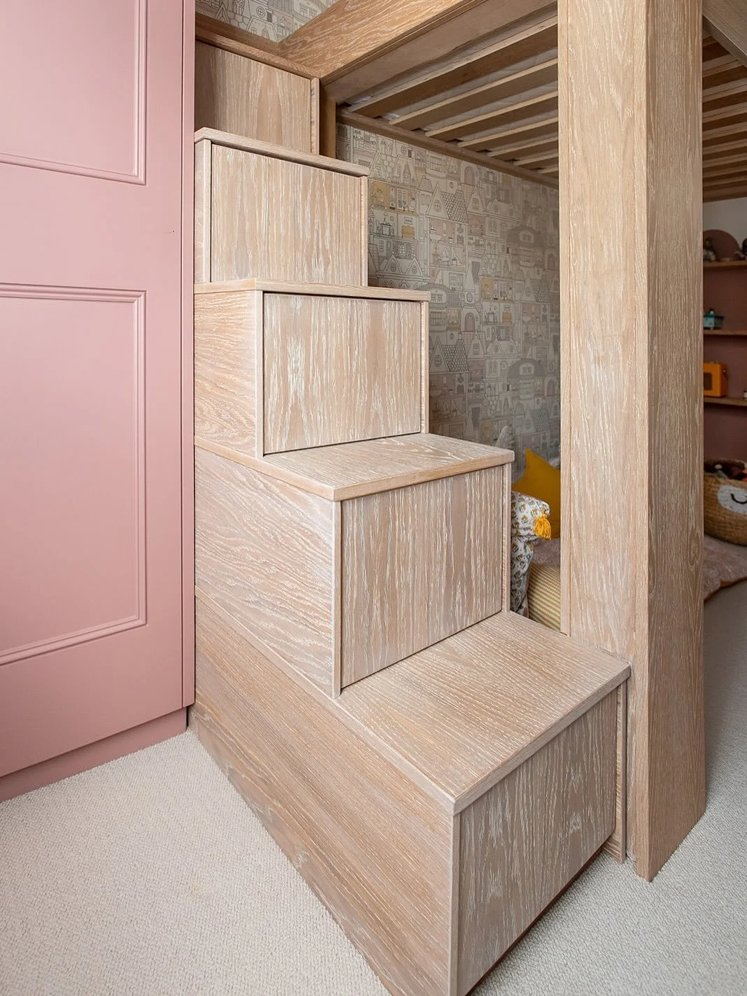 Joinery that blends into the room but works incredibly hard behind the scenes 💥.

In this Islington kids bedroom I designed, each step opens up for storage, helping to keep the floor clear and giving your child more space to play, rest and grow.

📸