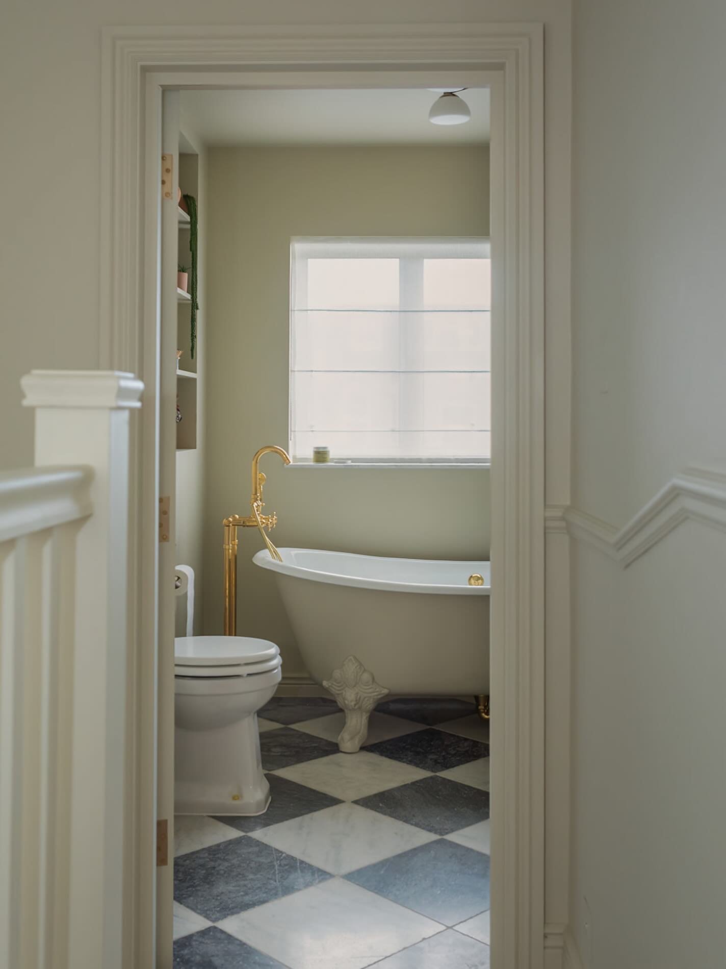 You step through the doorway and everything slows down 🤍.

This bathroom at my Leyton project was designed for clients who love character and traditional, period style details, but wanted it all handled with a clean, contemporary edge. Classic forms
