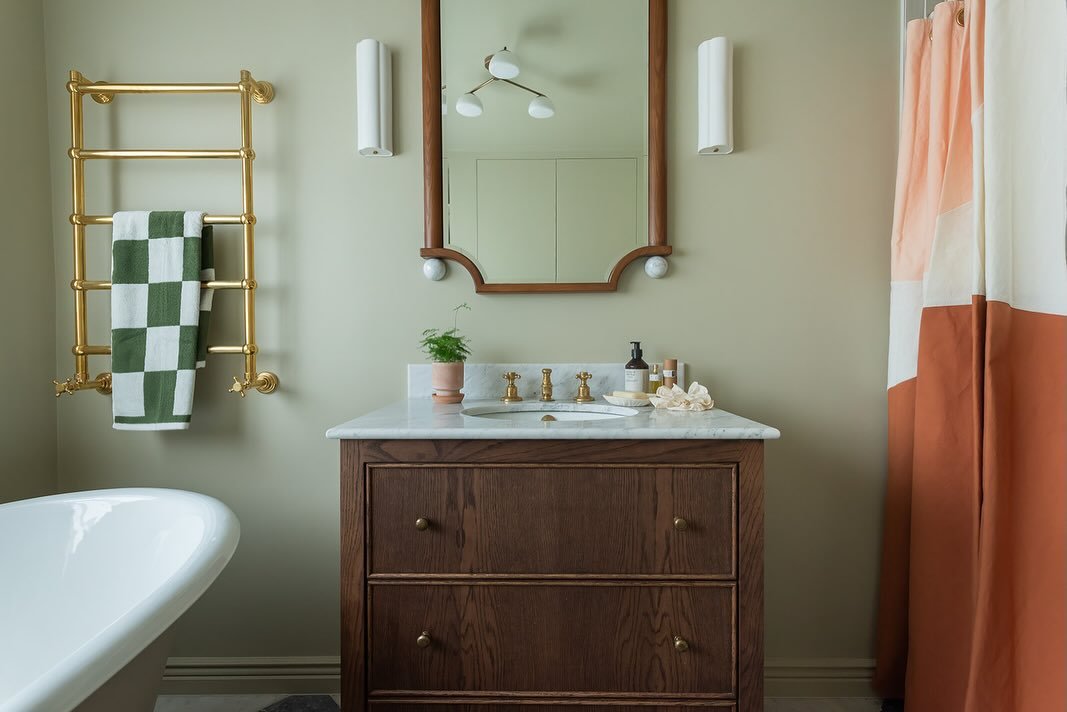 The vanity area is key in a bathroom, as it&rsquo;s where your day starts and ends.

For my Leyton home design, I worked with @jr_marble to create a bespoke marble worktop for this @parkerhowley_n_co unit, carefully shaped around the basin and taps.
