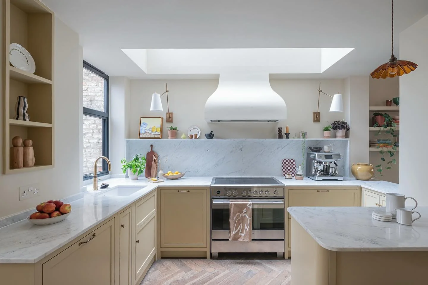 👋 Welcome to the kitchen in my Leyton project . 
When you are working with an existing layout, it is often better to refine it, rather than completely reinvent it, if you can. 

In this case the footprint already worked well, so the focus was on imp