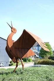 Zelgli-Kreisel im Zentrum von Oetwil am See   