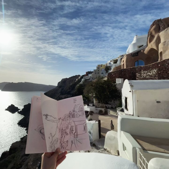 📍Oia, Santorini
Missed the cats, the dogs, and the tranquility of off-season Santorini

#sketch #drawing #santorini