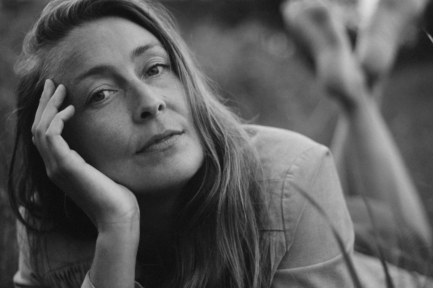 The Creative Soul 1:1 Sessions

Are you longing for a more open and creative 
way of living?
To awaken your inner muse or unlock 
the songwriter within?
Maybe you dream of singing more in your life, but something still holds you back.

I&rsquo;m now 