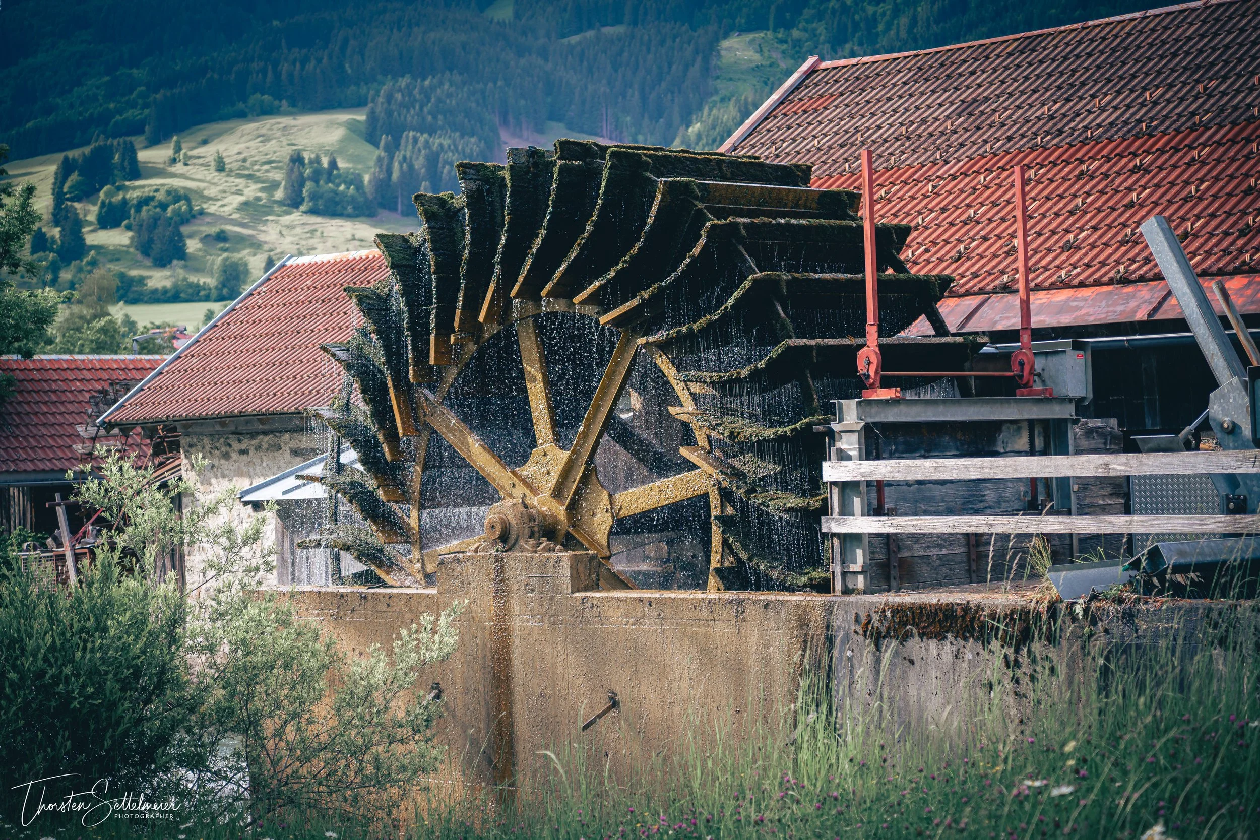 Hydropower Utilization / Nutzung der Wasserkraft 