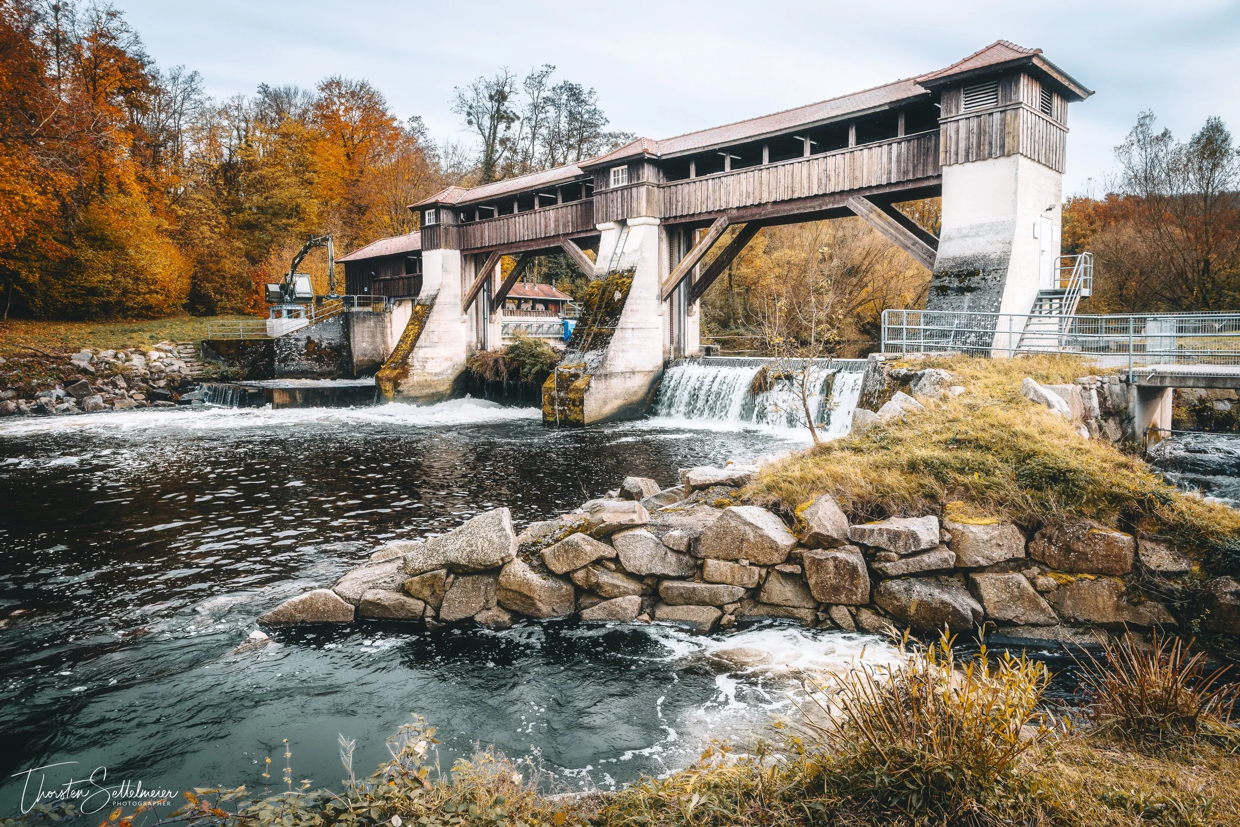 hydroelectric power station / Wasserstauwerk zur Elektrizitätsgewinnung