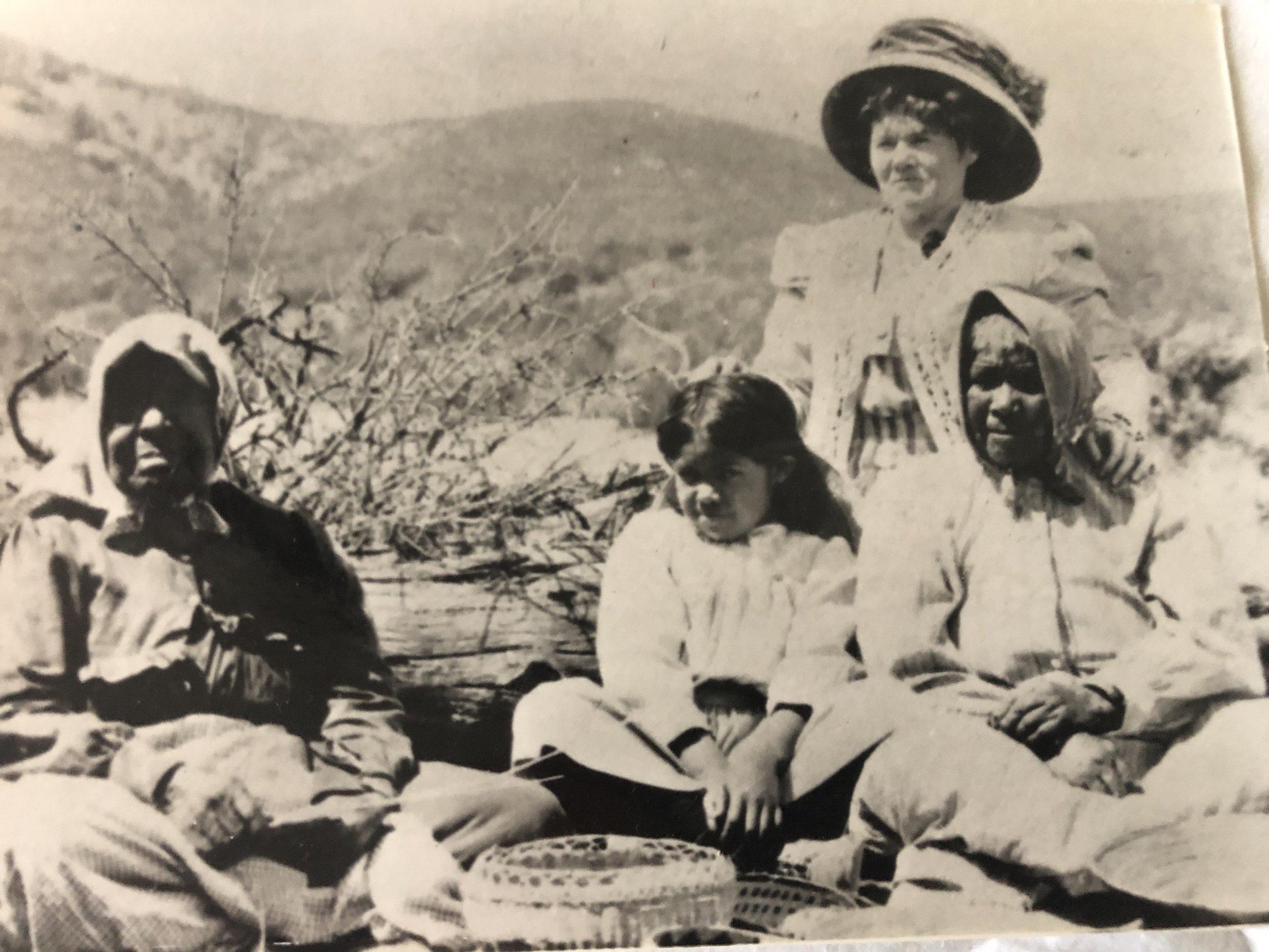 Mary Moore (right), Mary Manuel (left), Leola Hub, Dick Moore's half sister (middle), Elo Millsaps (back)
