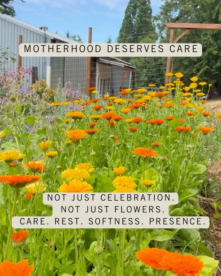 Motherhood is found in slow beauty. 
. 
☕️ Warm tea in the morning light. 
🌿 A hot bath in the evening. 
💞 Slow, gentle facial massage. 
💆🏻&zwj;♀️ A quiet skincare ritual at the end of the day. 
🌼 Walking barefoot in the garden. 
💨 A slow breat