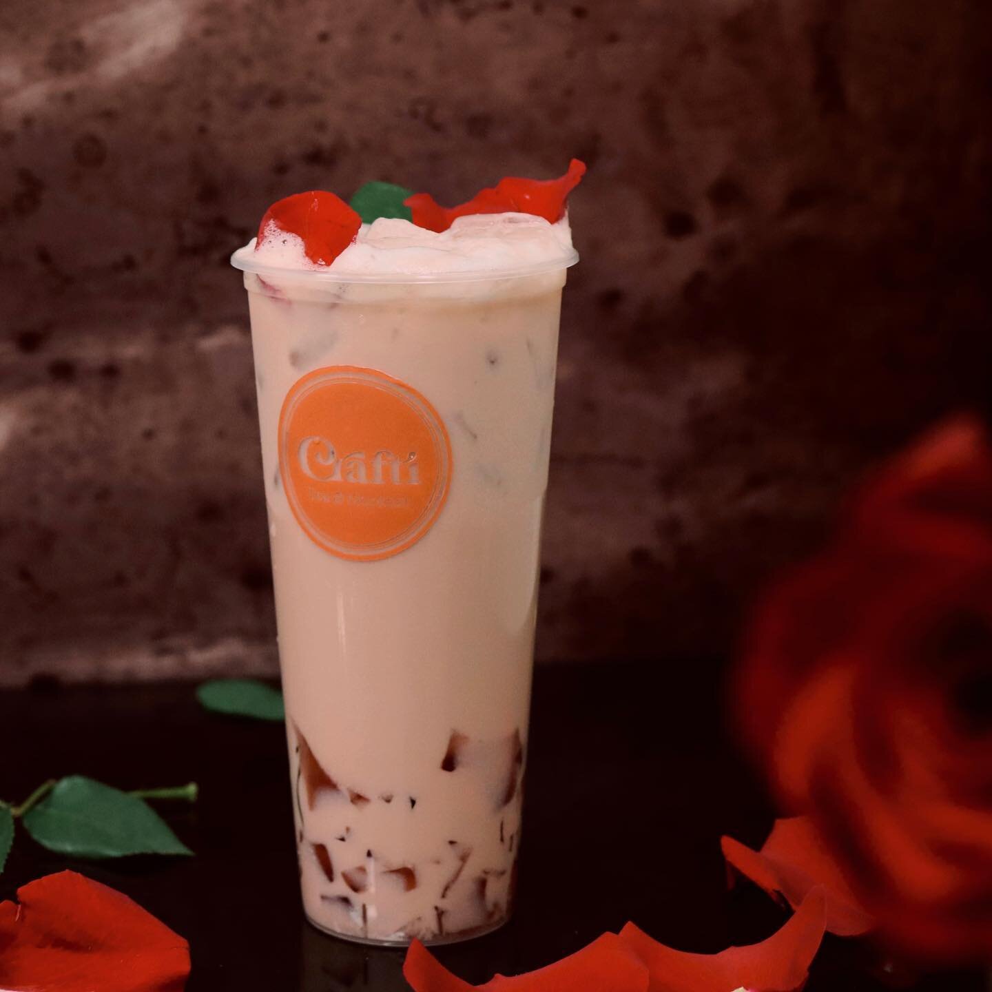 Rosey Tea Latte has launched!!🤎🤍🫶🏻Get your loved ones a cup of romance today🌹

The Rosey Tea Latte &mdash; is a rose hip milk tea with an English black tea base, this drink includes notes of roses and bergamot making it super aromatic.🌸🍋🌼

Mu