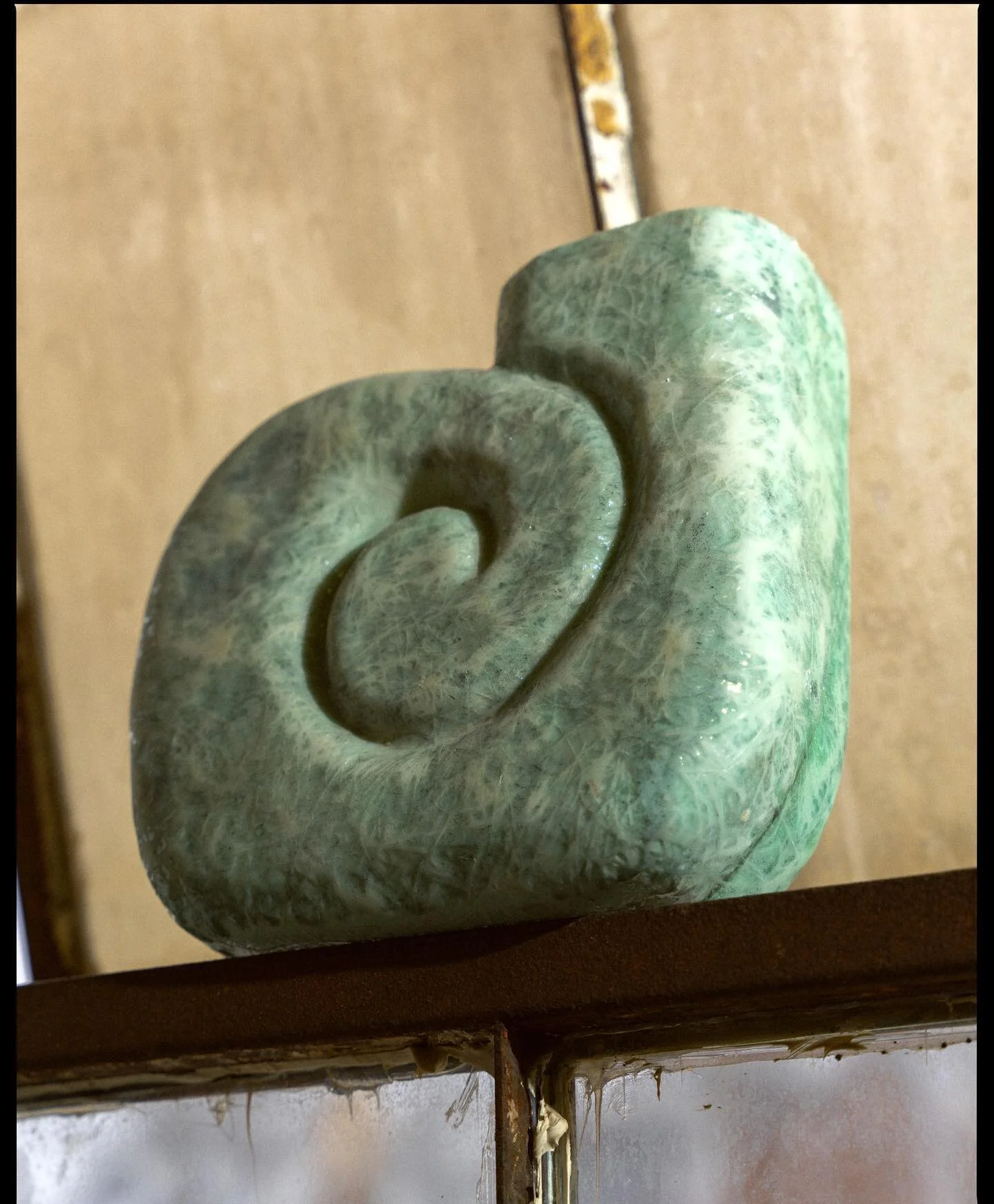 Snail shell vase, 2022 

Foam, fiberglass, resin