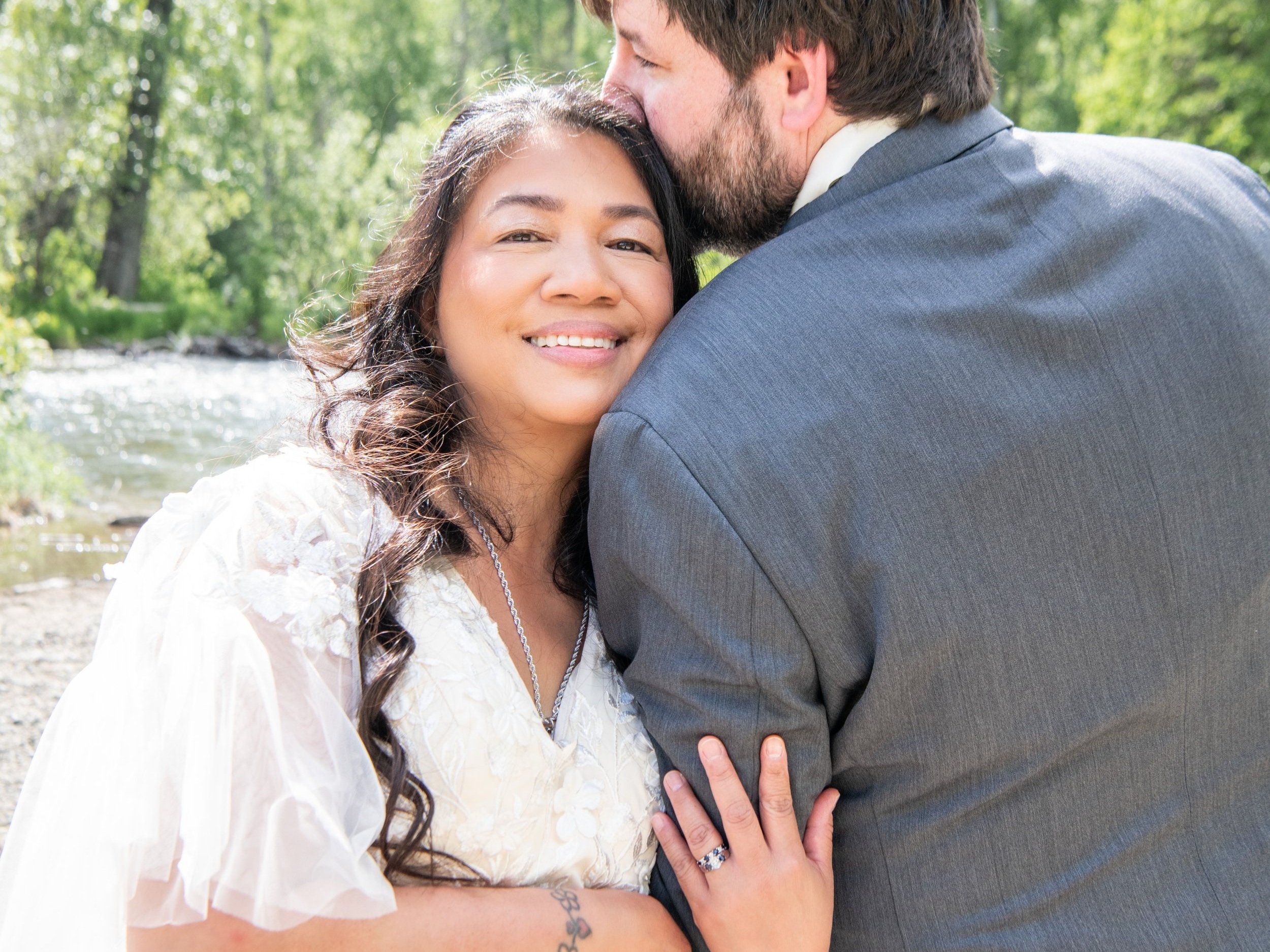 A Garden Wedding Full of Sunshine, Laughter, and Love on the Little Su