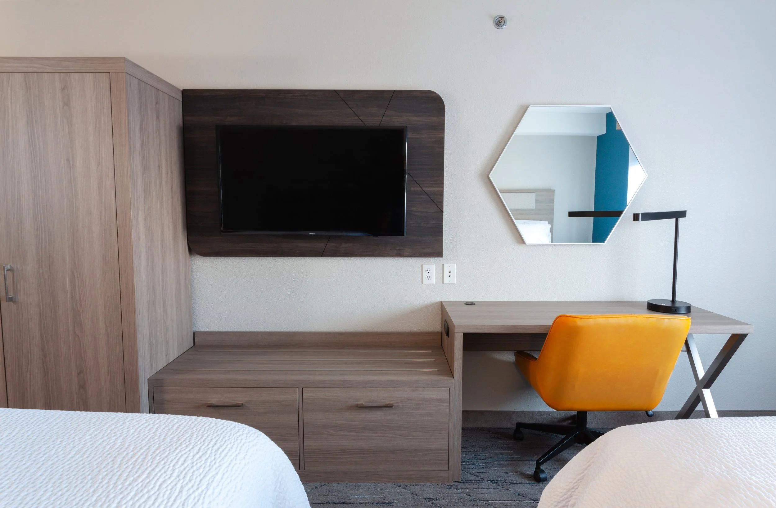 HolidayInnExpress-22.jpg