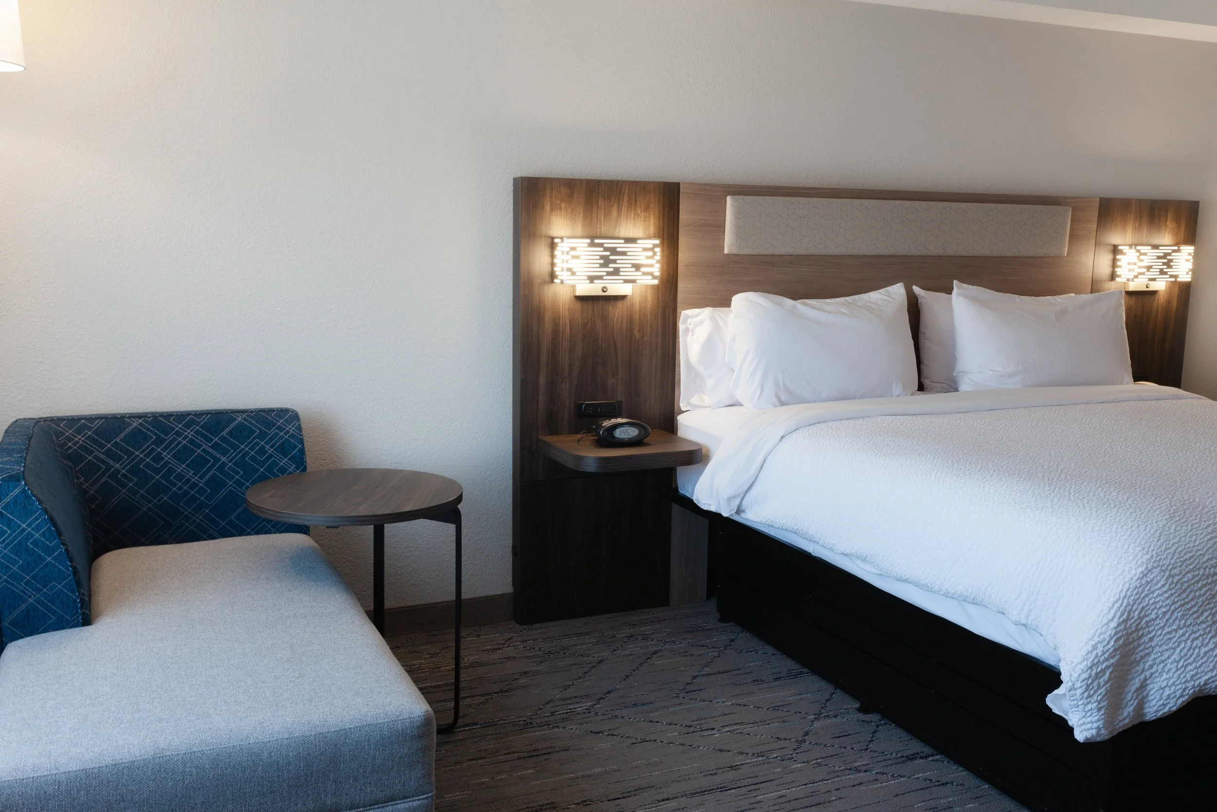 HolidayInnExpress-11.jpg