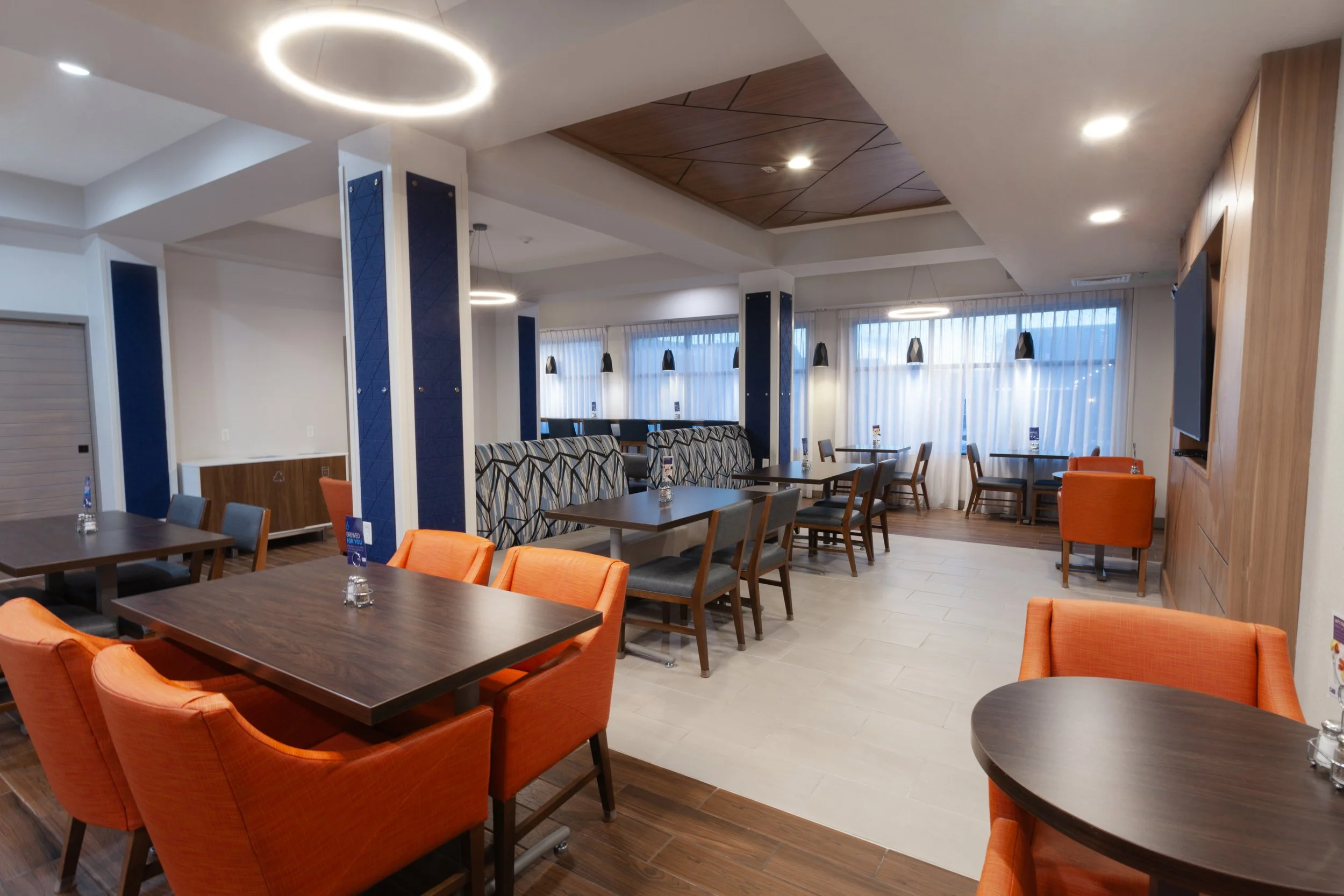 HolidayInnExpress-61.jpg