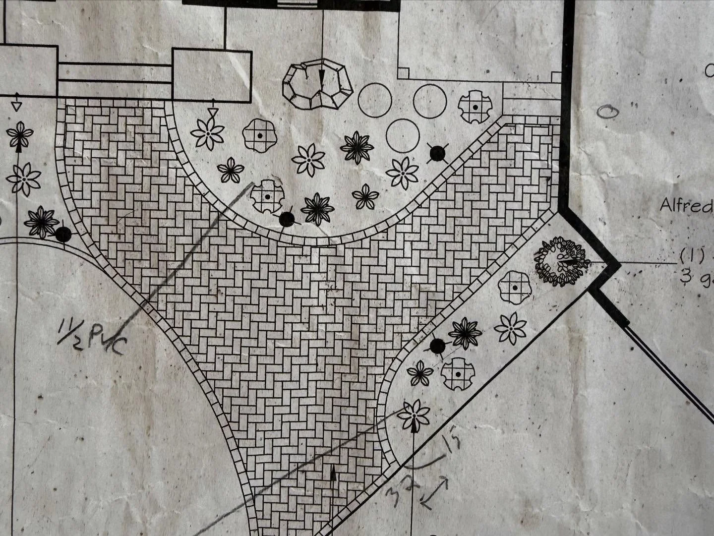 Front entrance install with natural limestone tumbled pavers. #limestone #cobbles #cobblestones #paver #frontdoor