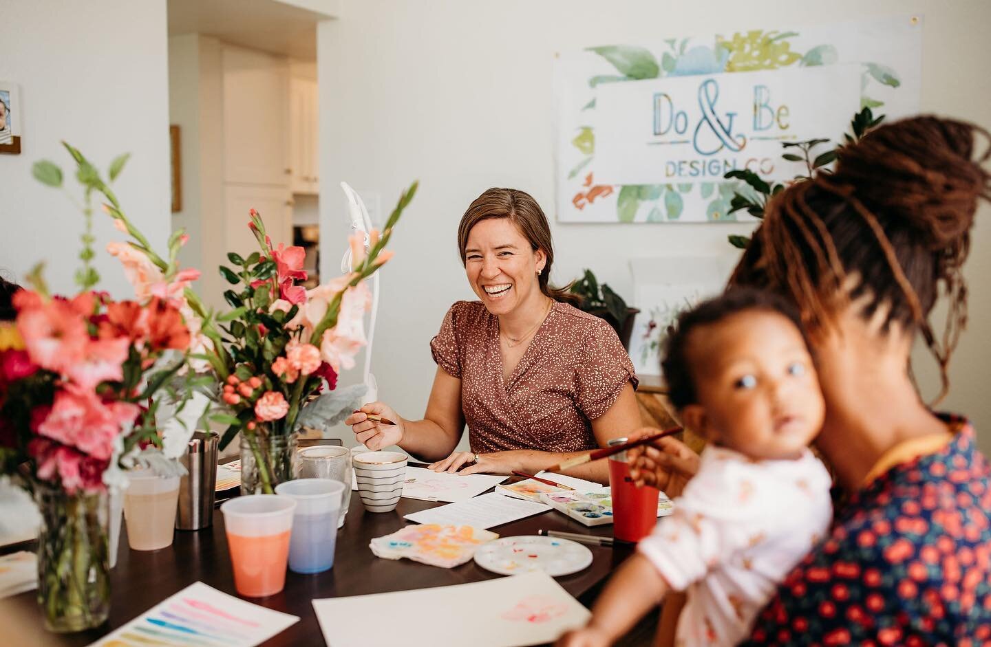 I&rsquo;m carving out time this week to make plans for classes in Brainerd, Little Falls, and the surrounding area, beginning in September. Any requests? 😆
📸: @katetoddphotography 
#visitbrainerd #mnartist #minnesotaartist #brainerdlakesarea