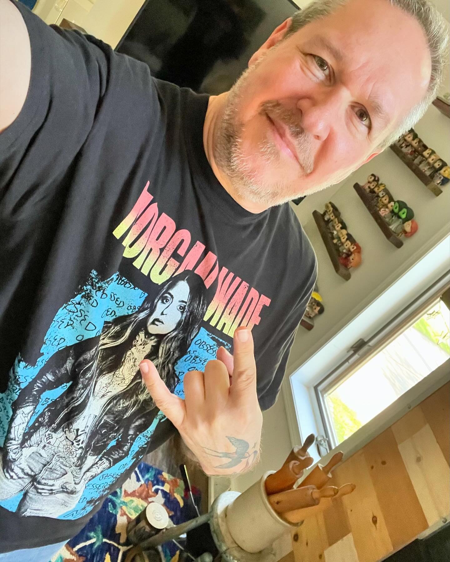 Who&rsquo;s a fan?
I&rsquo;m Obsessed with @morganwademusic
(but in a healthy way) 🤘

#fan #musicfan #morganwade #morganwadeobsesse #music #concerttee #concertshirt #love #singer #artist #song #guitar #songs #amazing #selfie
