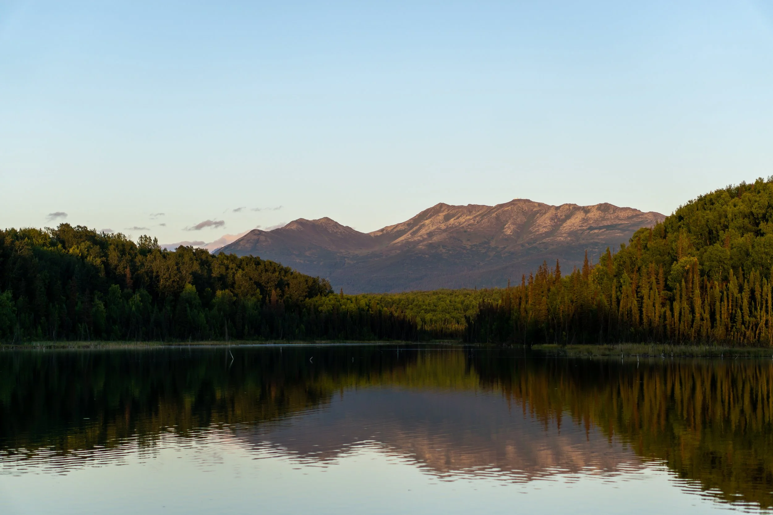 Autumn scenery at Upper Six Mile Lake in Anchorage, Alaska 